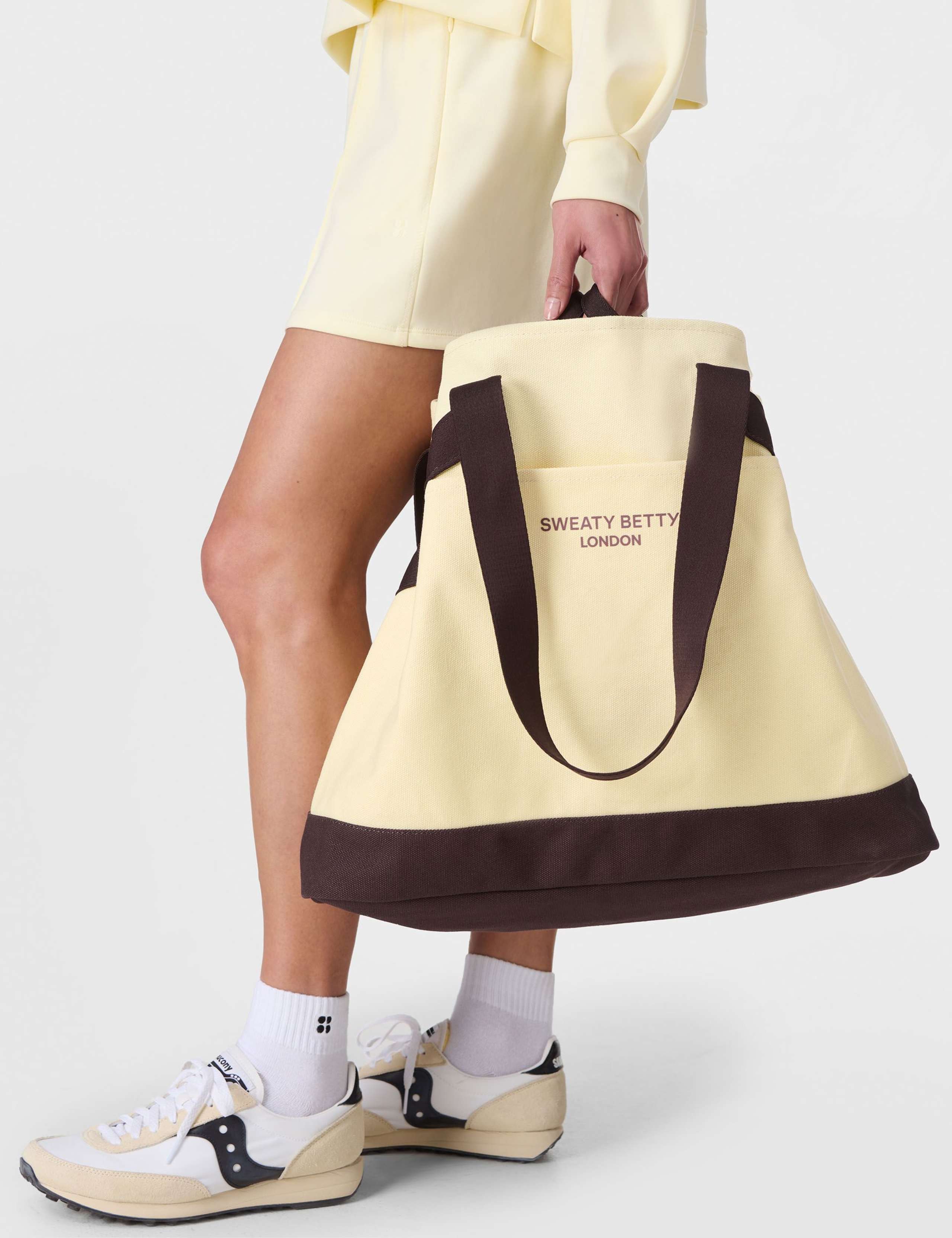 Canvas Bucket Bag 4 of 9