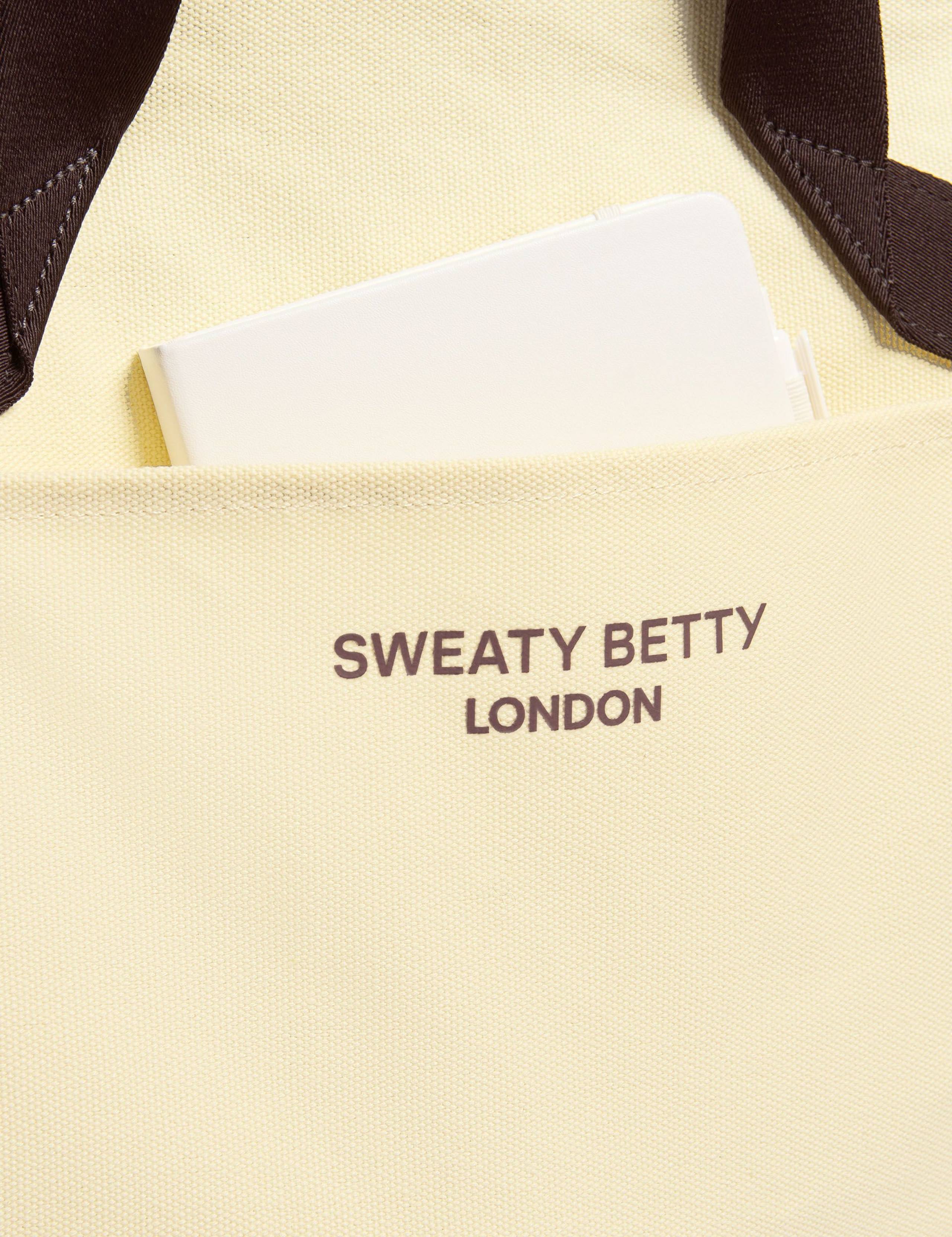 Canvas Bucket Bag 5 of 9