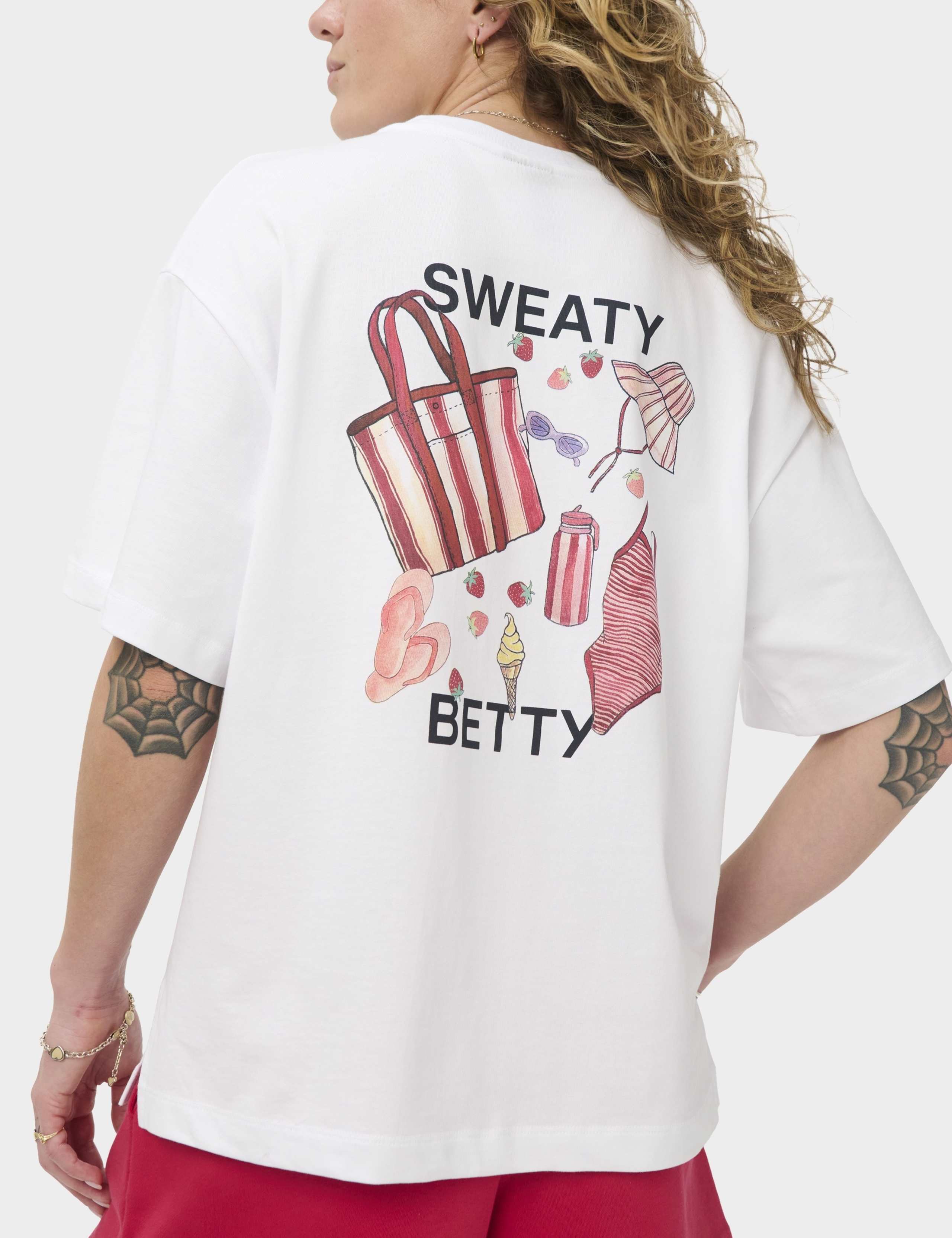 Pure Cotton Holiday Graphic Boxy T-Shirt 6 of 7