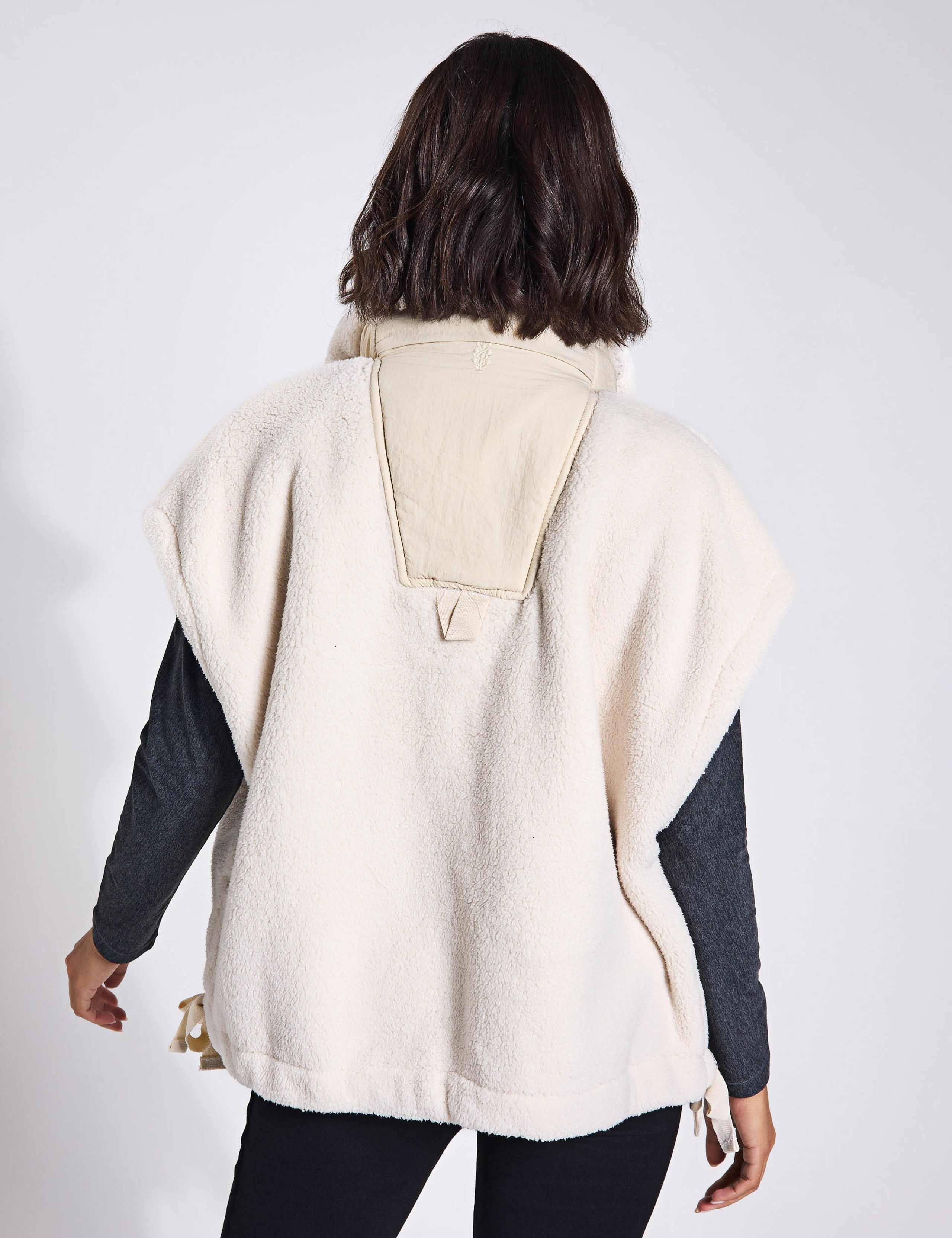 Scout It Out Fleece Funnel Neck Gilet 5 of 6