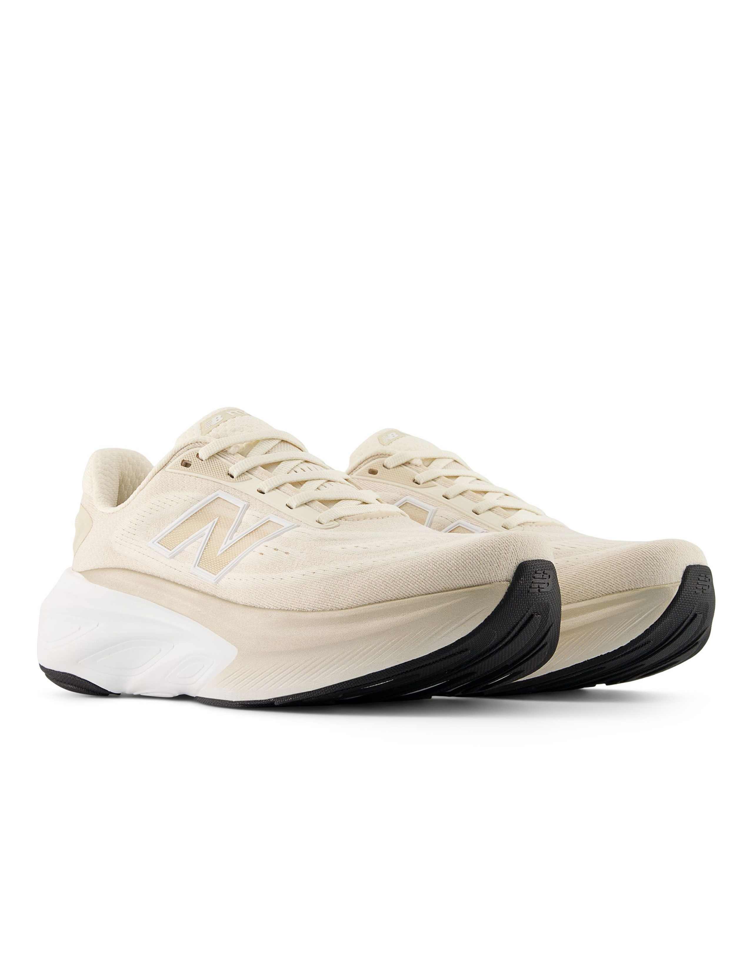 Fresh Foam X More v6 Trainers 3 of 10