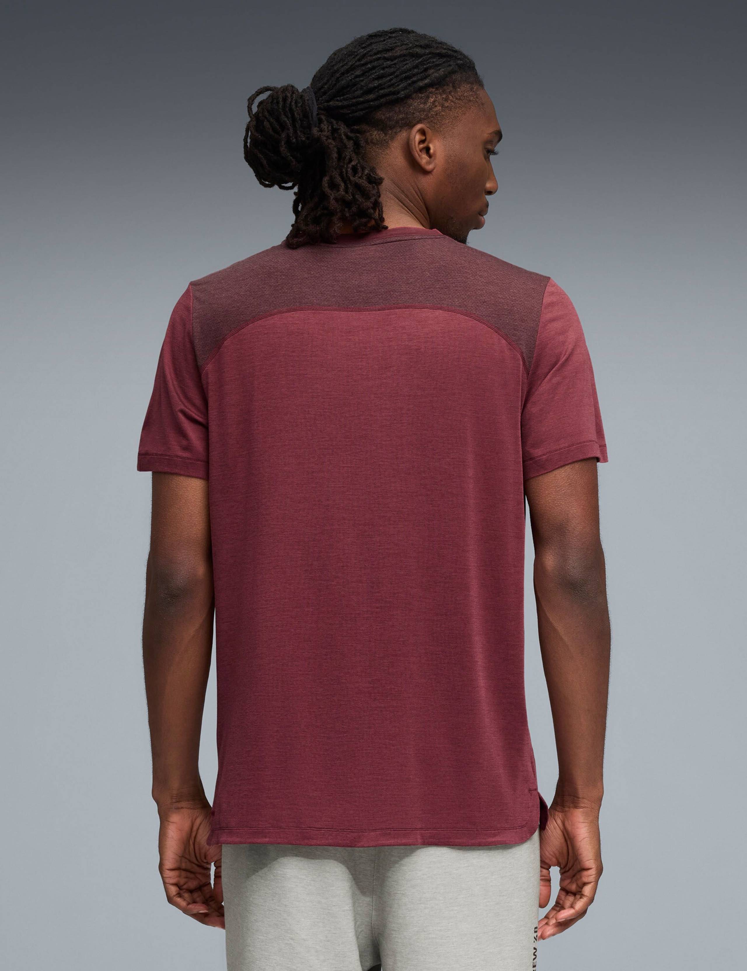 Cloudspun Crew Neck Training T-Shirt 3 of 4