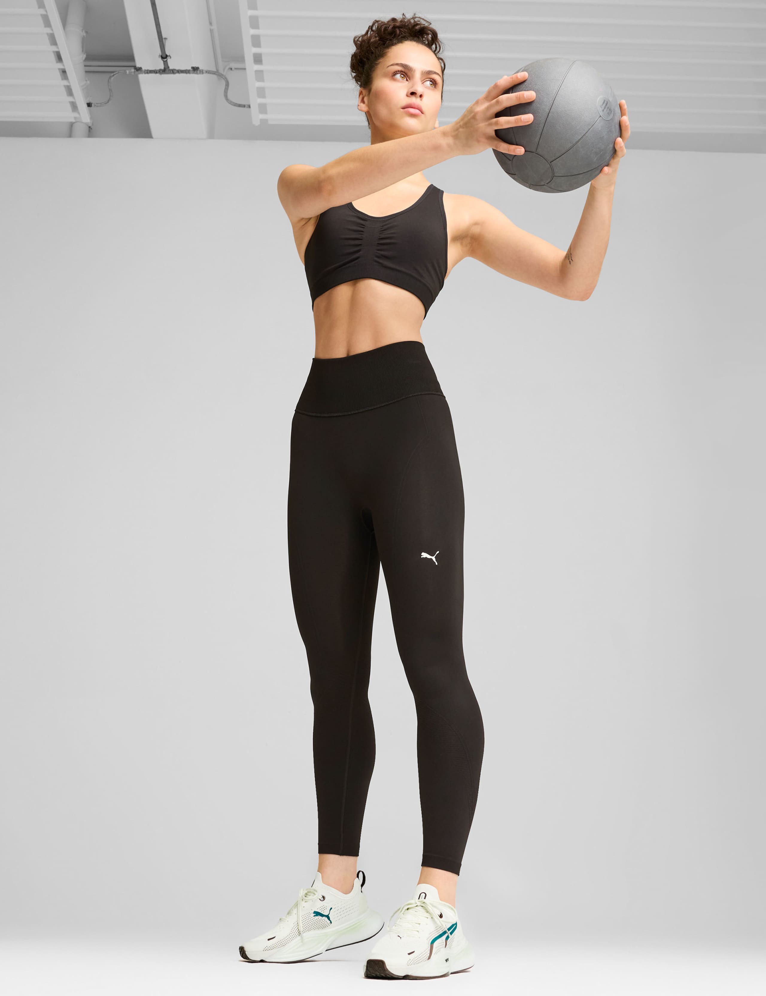 4Keeps Shapeluxe Seamless Sports Bra 4 of 6