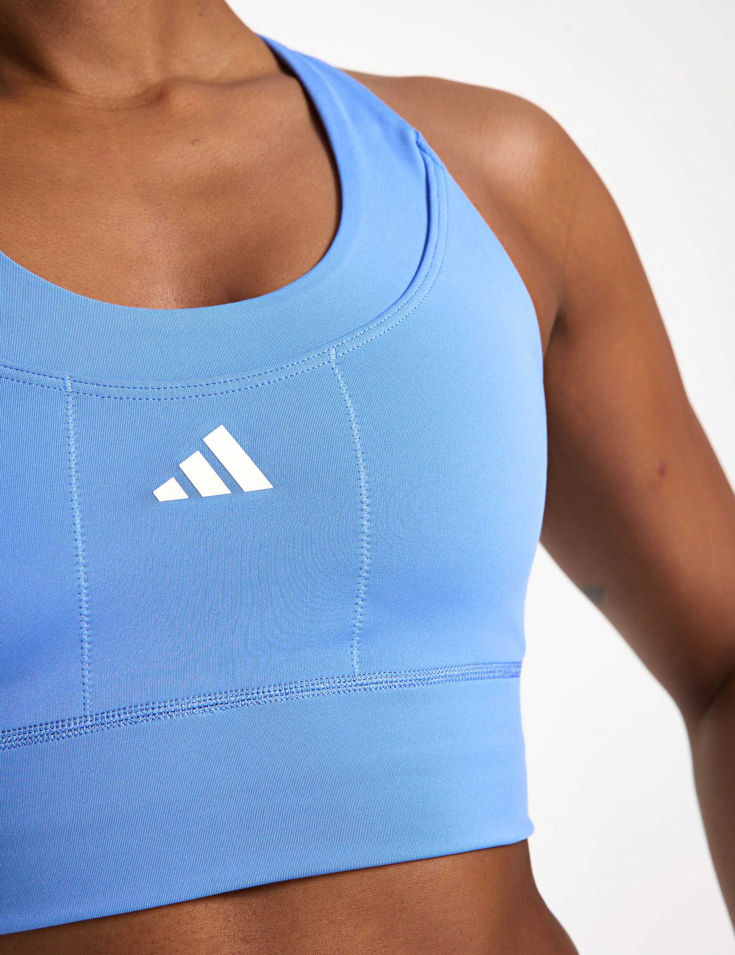 Run Pocket Medium Support Sports Bra 4 of 5