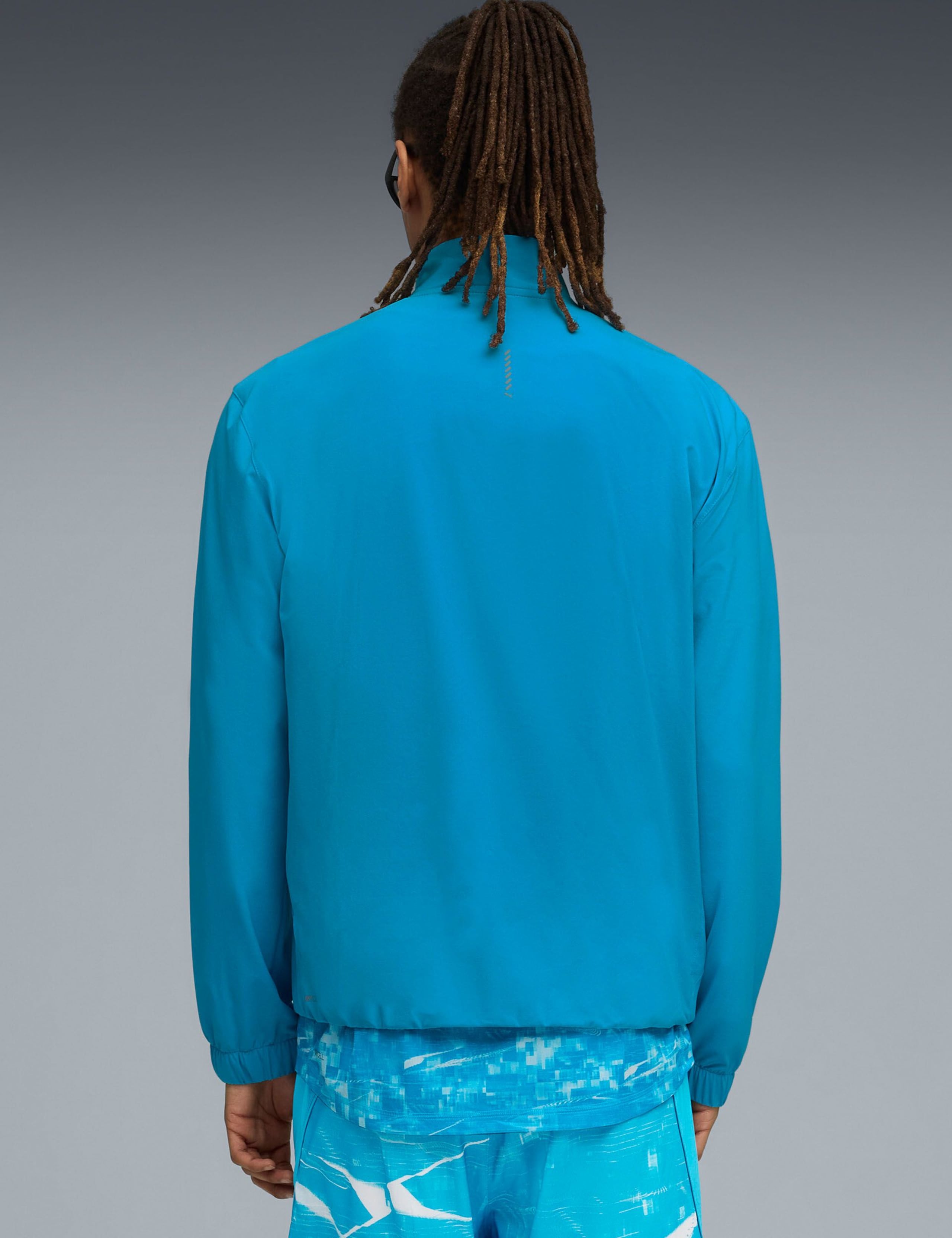 Run Velocity Woven Funnel Neck Sports Jacket 4 of 4