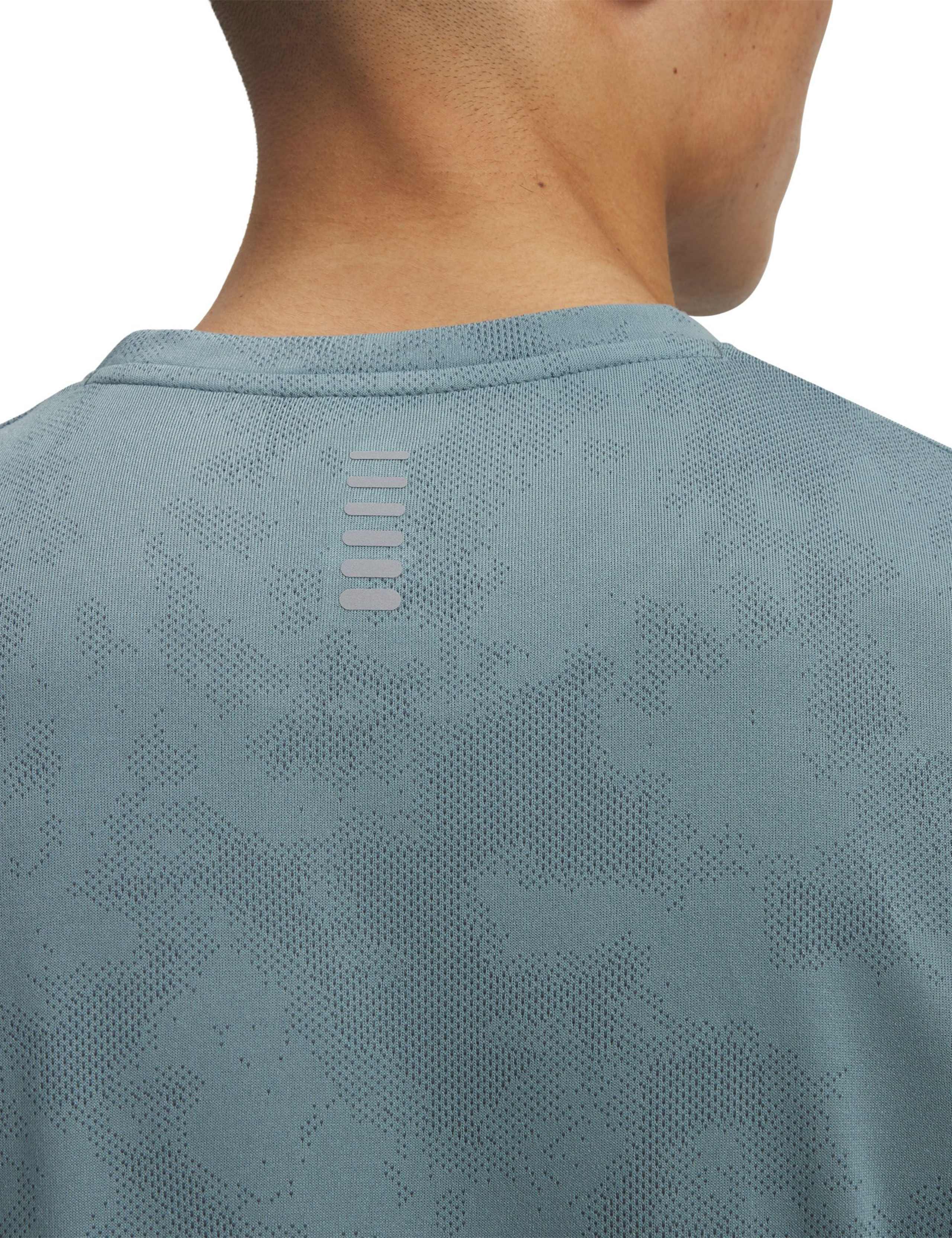 Launch Camo Crew Neck Running T-Shirt 3 of 3