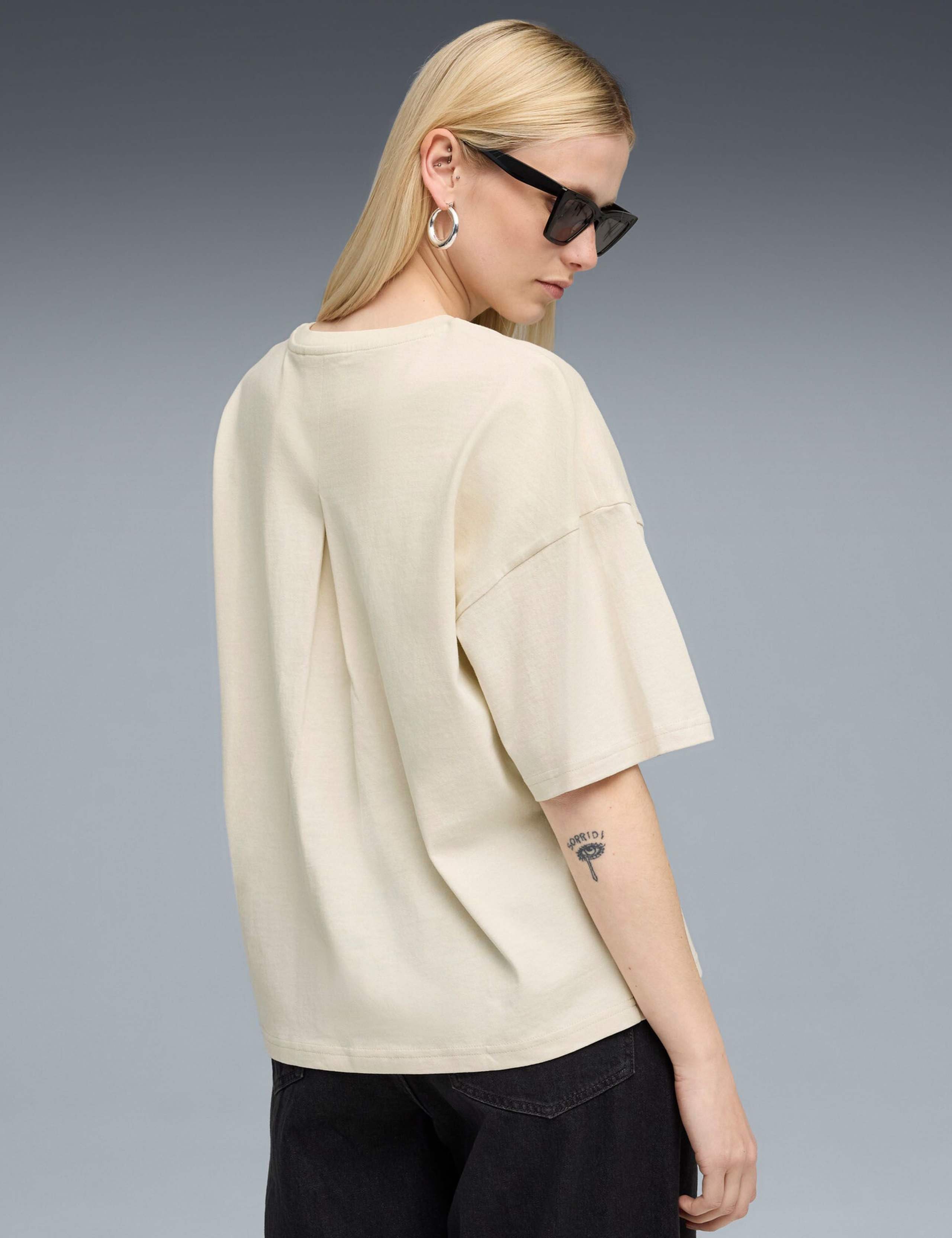HER Pure Cotton Crew Neck Oversized T-Shirt 3 of 4