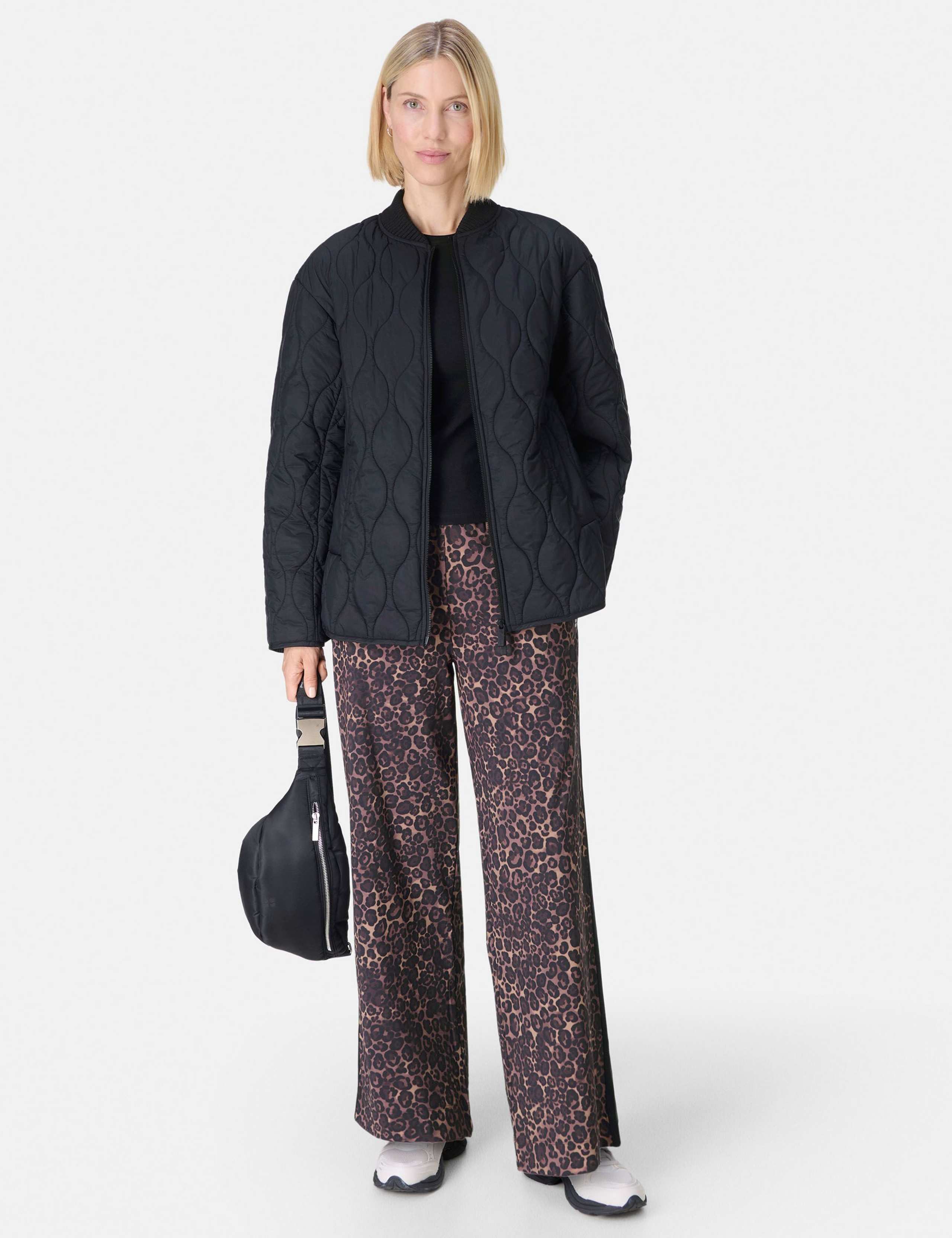 On The Move Lightweight Quilted Jacket 3 of 9