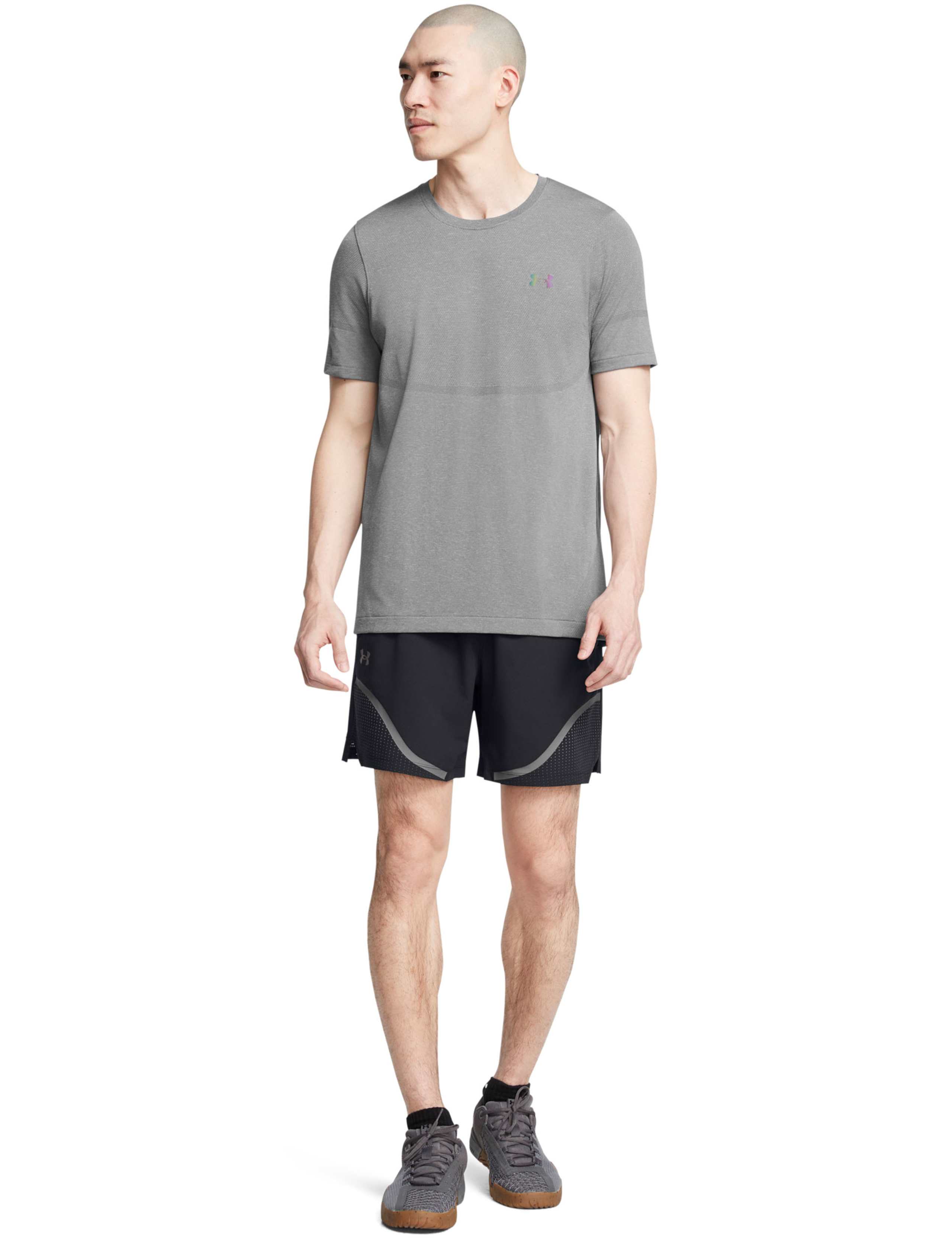 "UA Vanish Woven 6in Graphic Shorts" 3 of 5