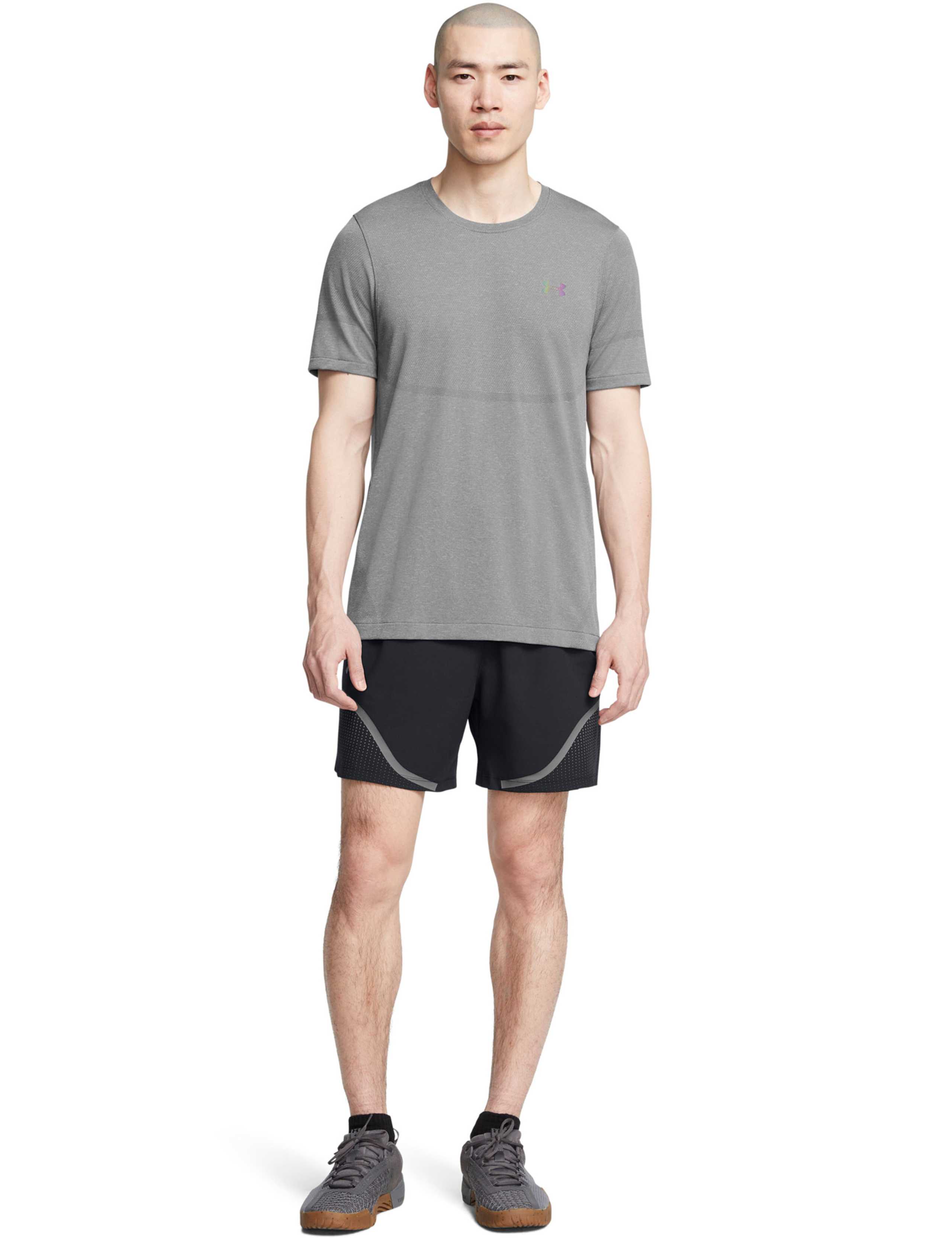 "UA Vanish Woven 6in Graphic Shorts" 4 of 5