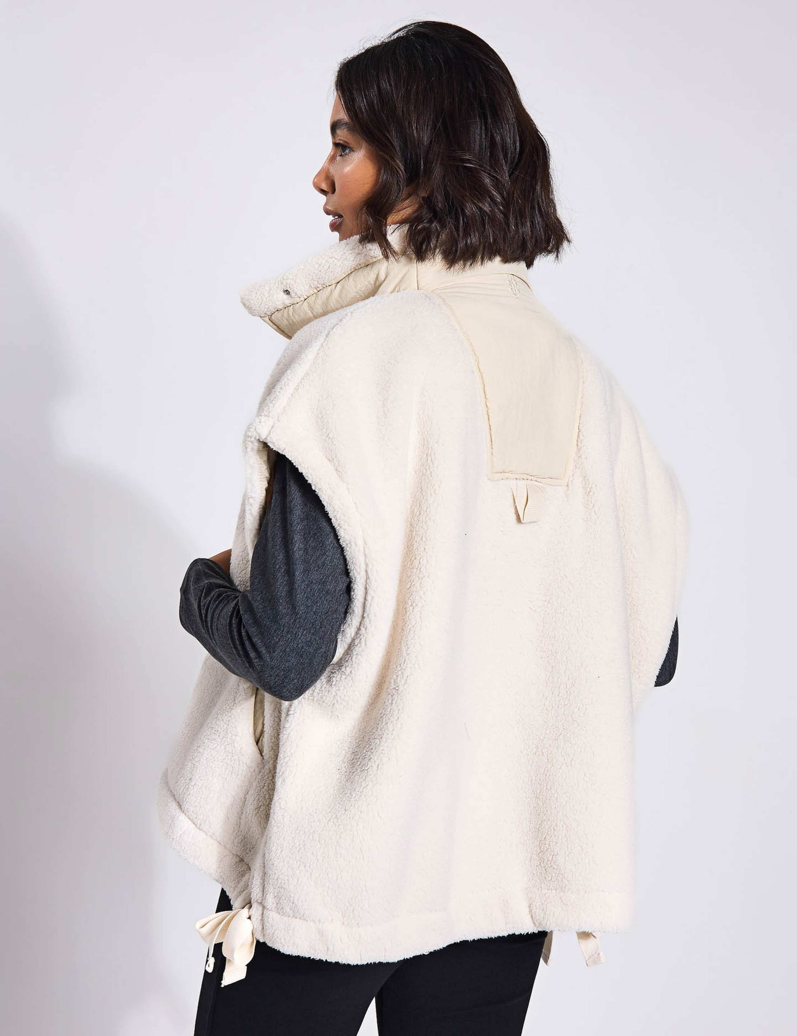 Scout It Out Funnel Neck Fleece Gilet 6 of 6