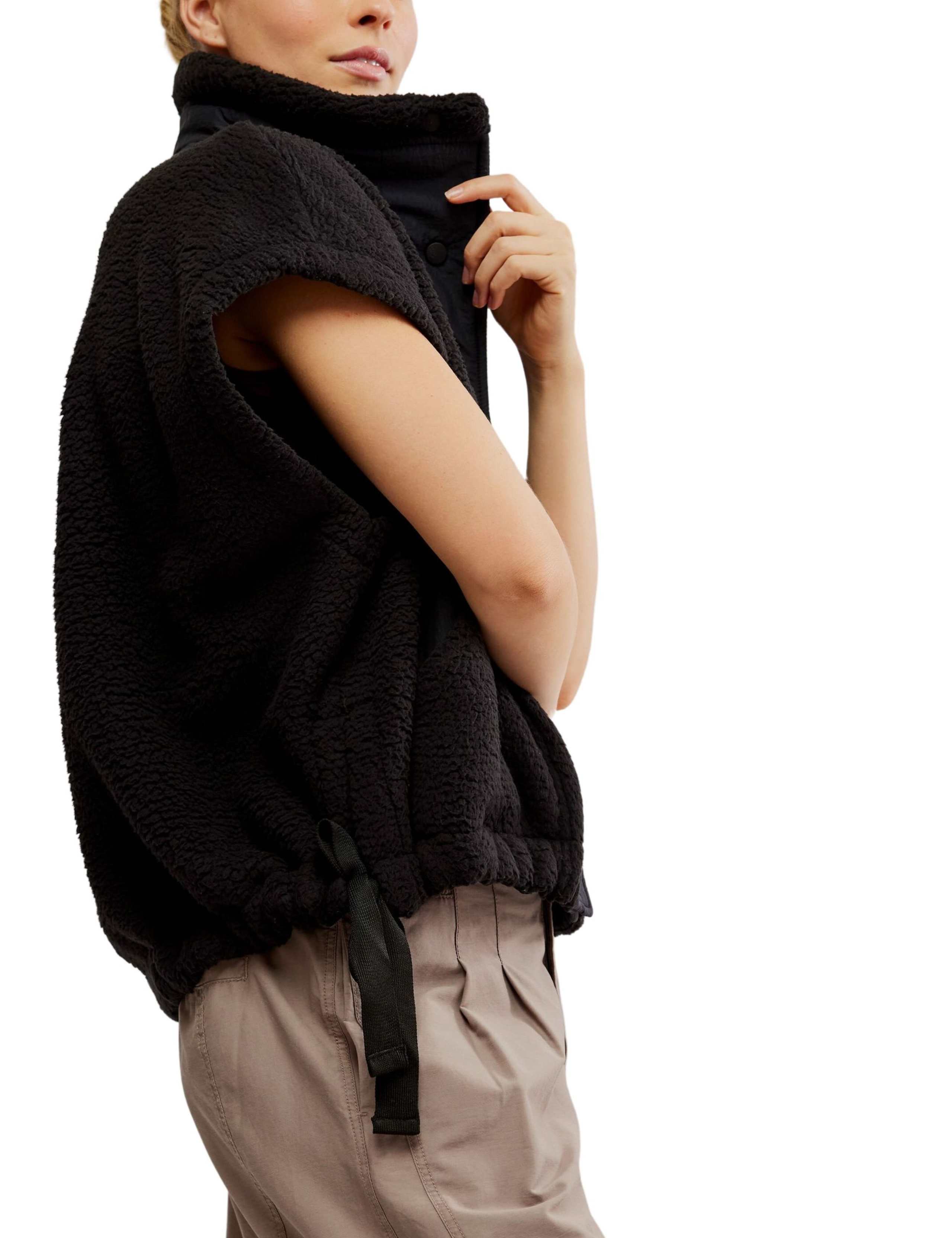 Scout It Out Funnel Neck Fleece Gilet 3 of 5