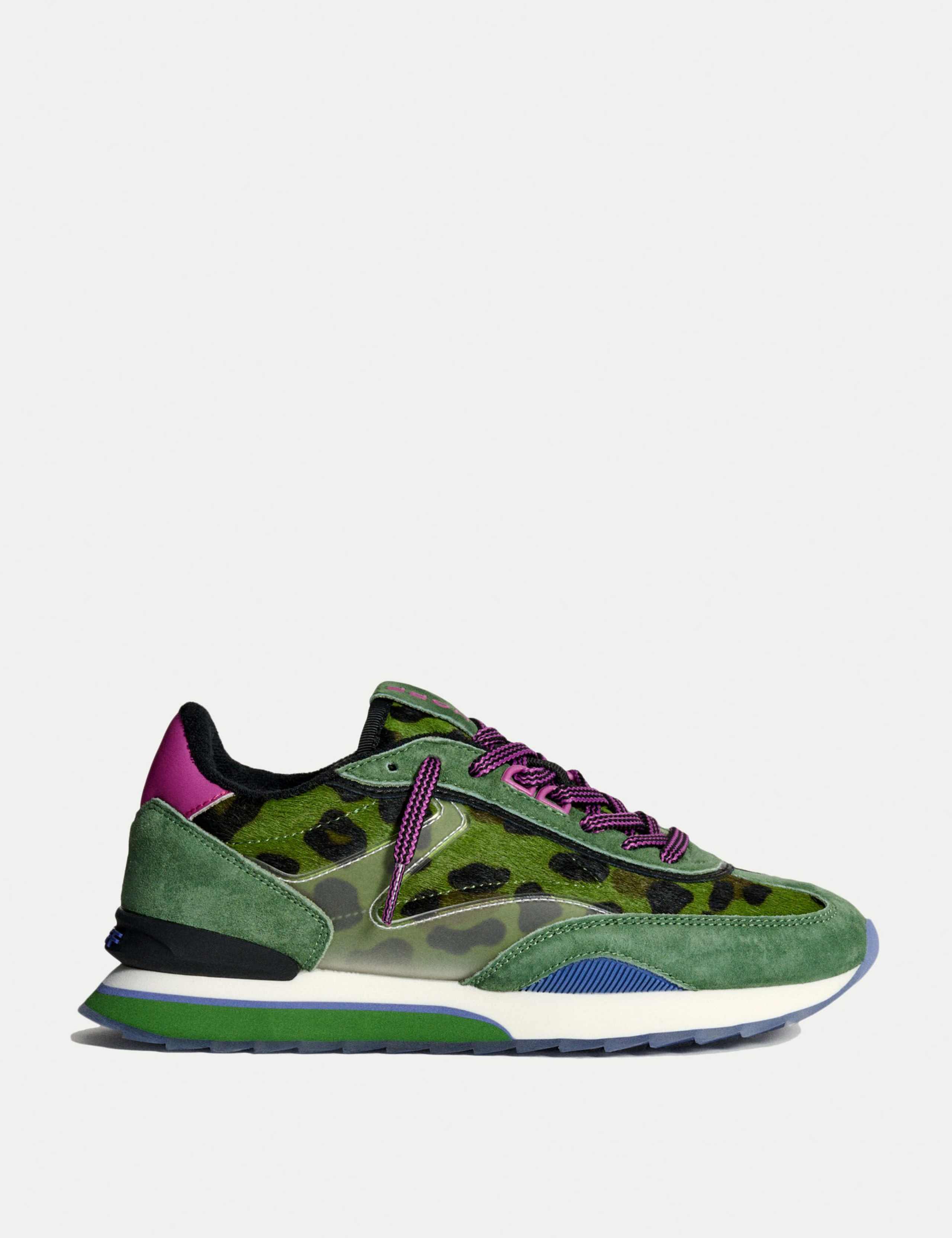 Art Trainers 1 of 6
