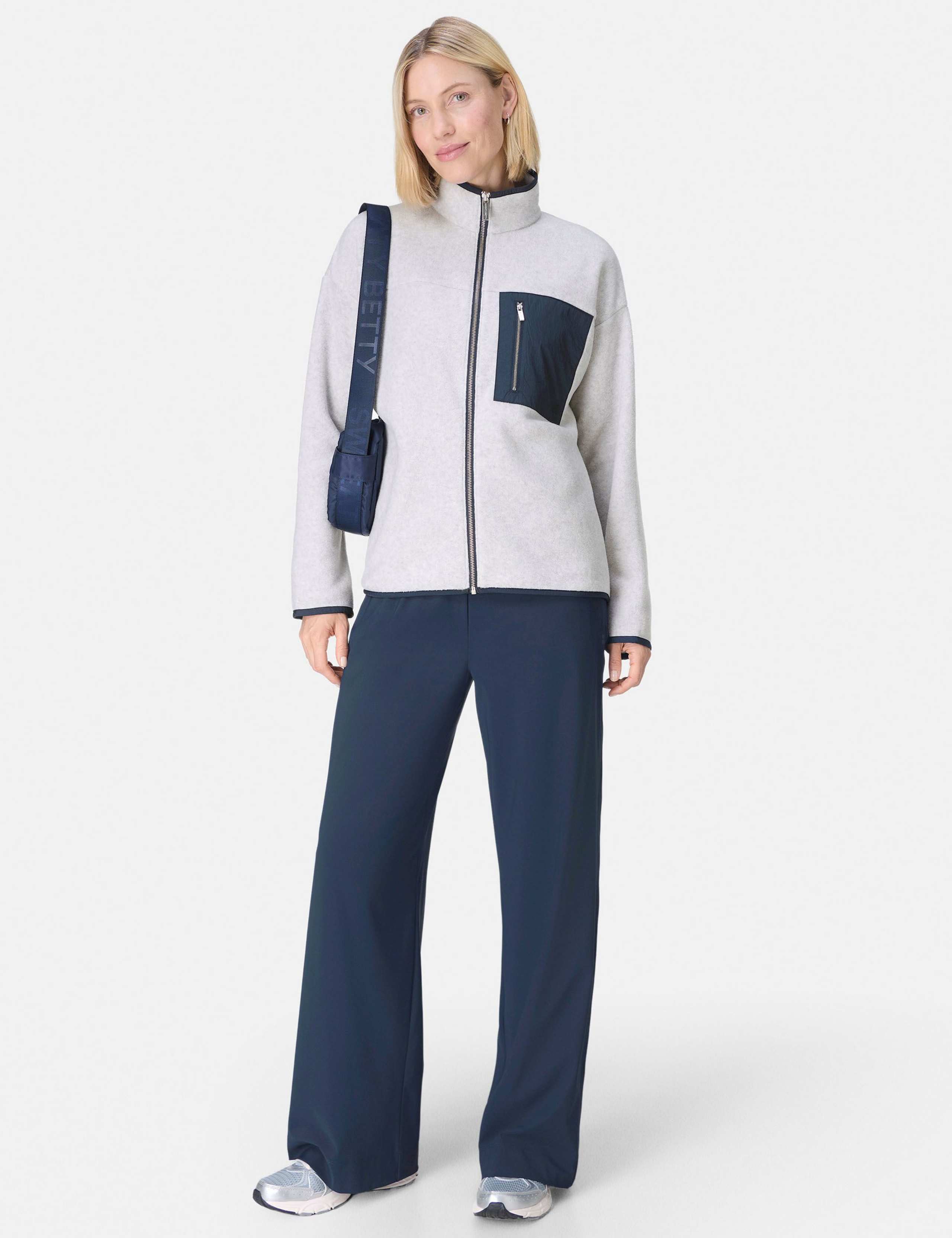 Mallow Zip Through Fleece Jacket 5 of 8