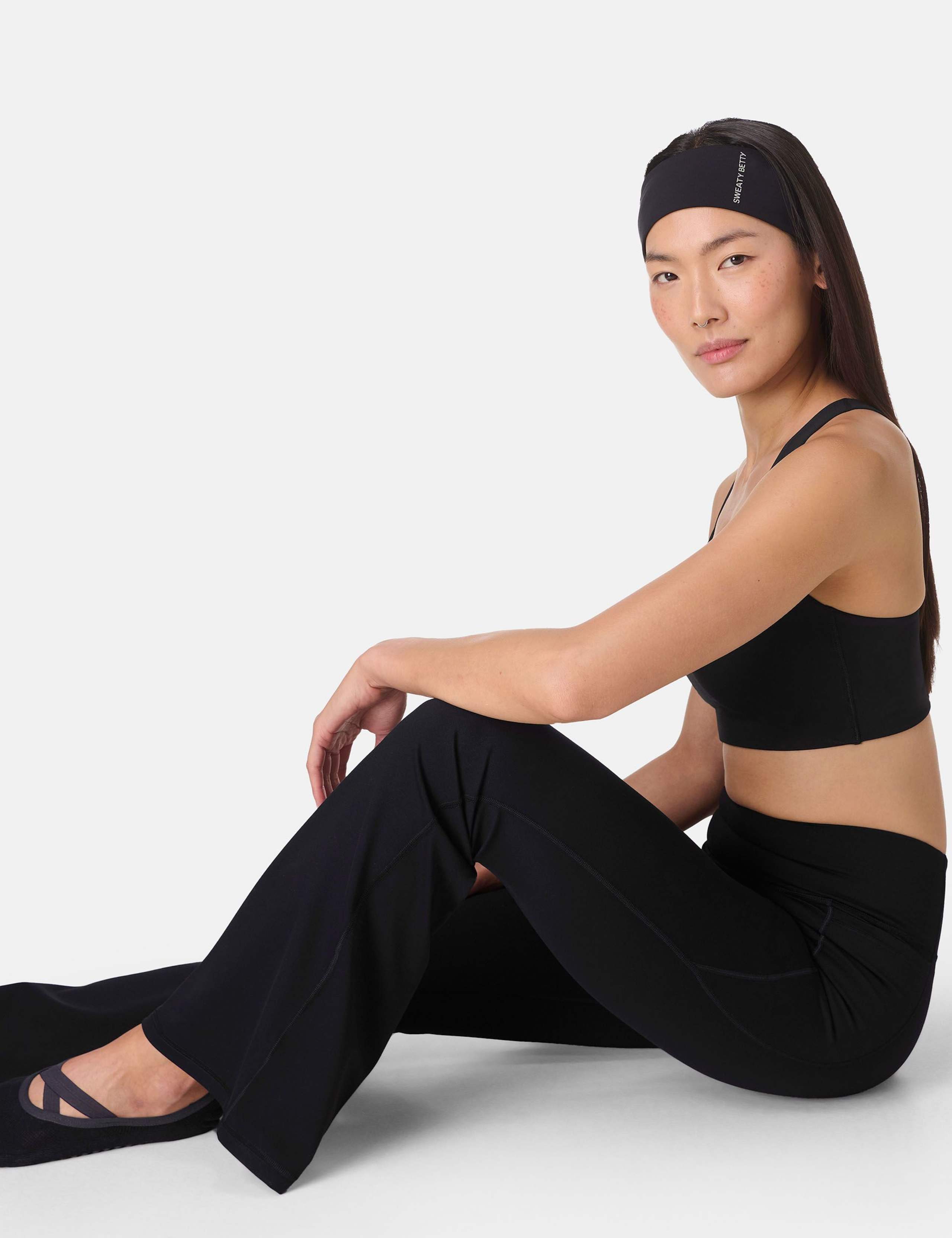Ultimate 32 Studio Flared Leggings 5 of 8