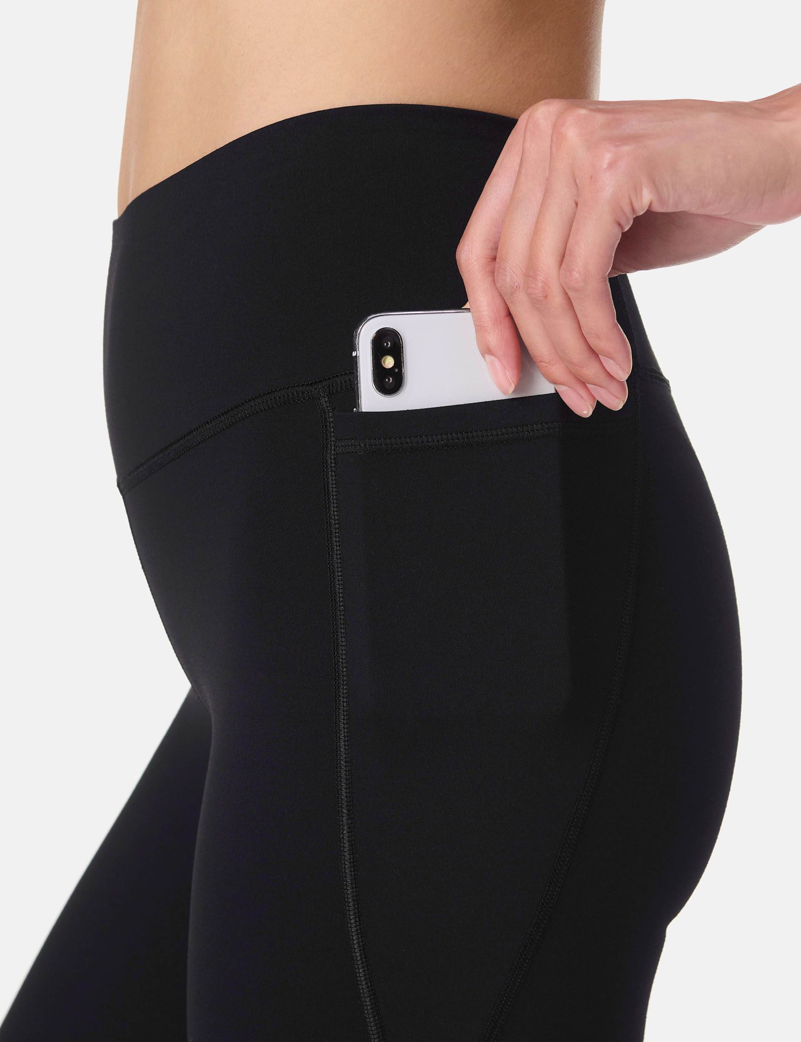 Ultimate 32 Studio Flared Leggings 6 of 8