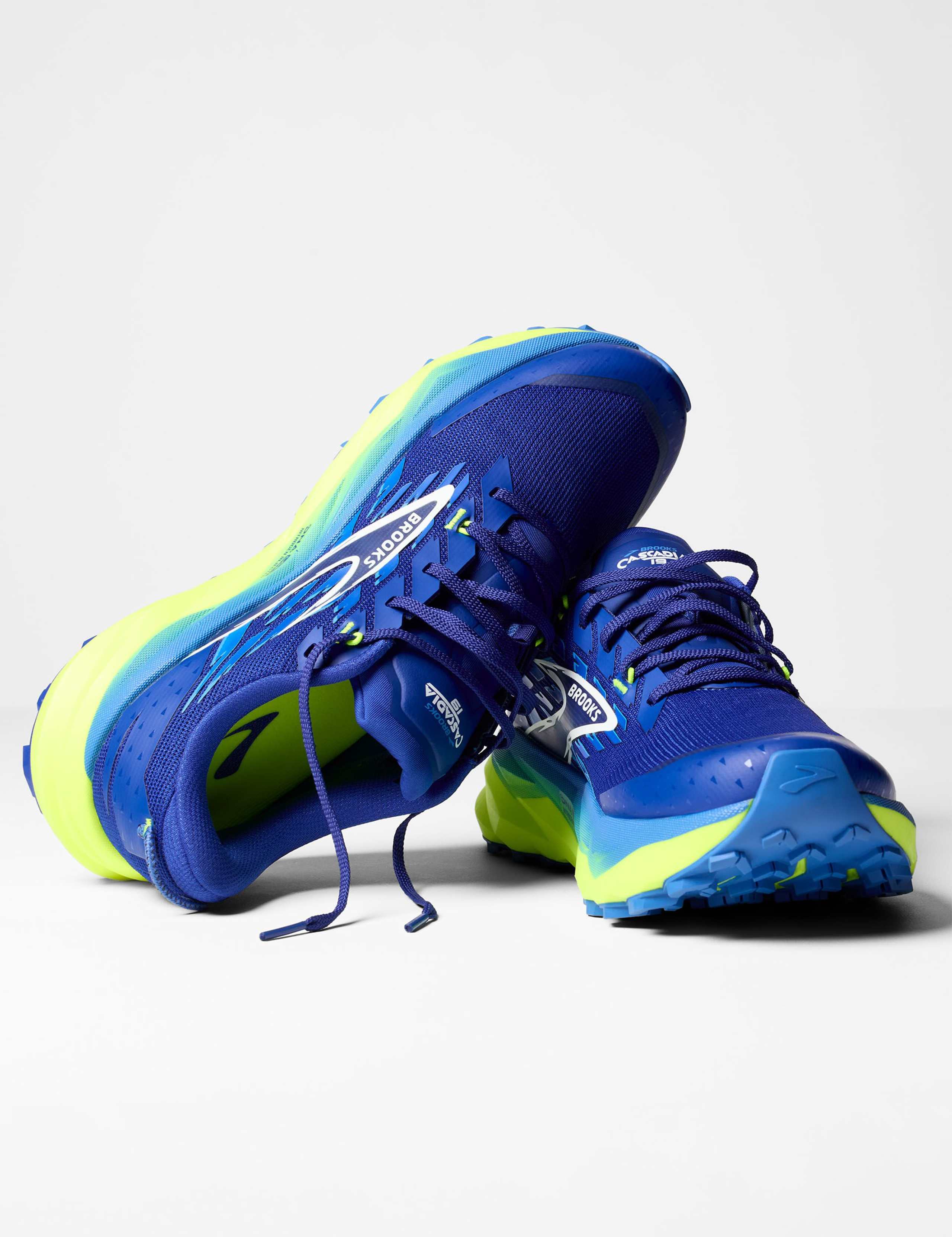 Cascadia 19 Trail Running Trainers 2 of 6