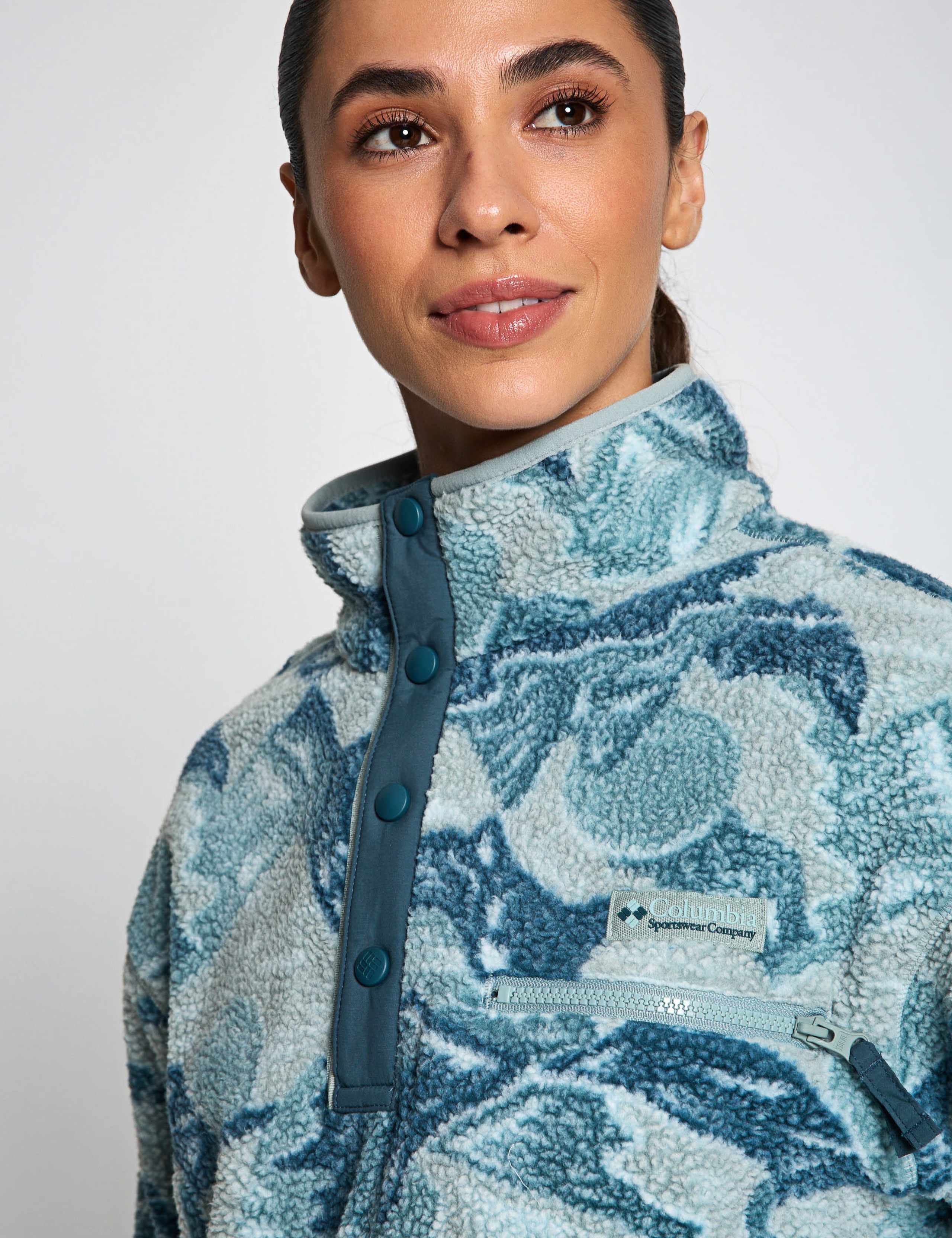 Helvetia Funnel Neck Fleece Sweatshirt 6 of 6