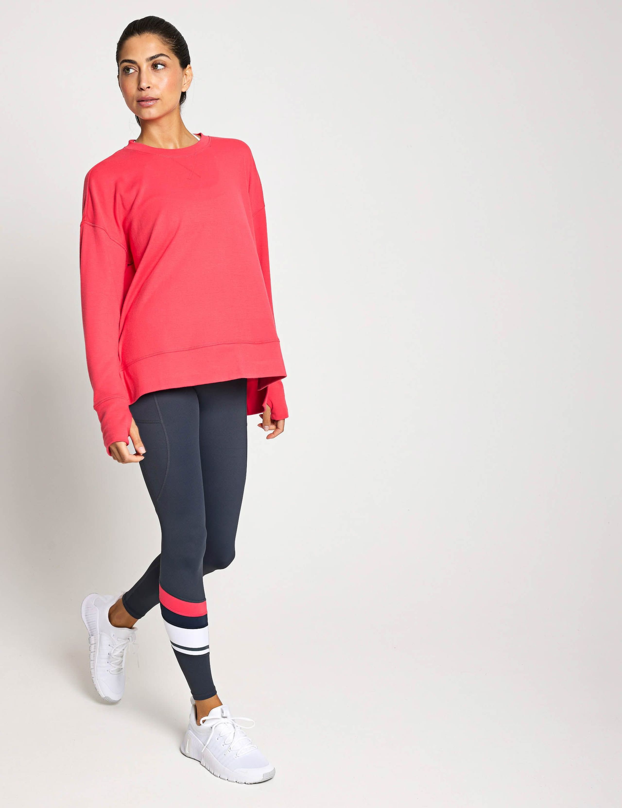 Shelby Crew Neck Step Hem Relaxed Sweat-shirt 4 of 5