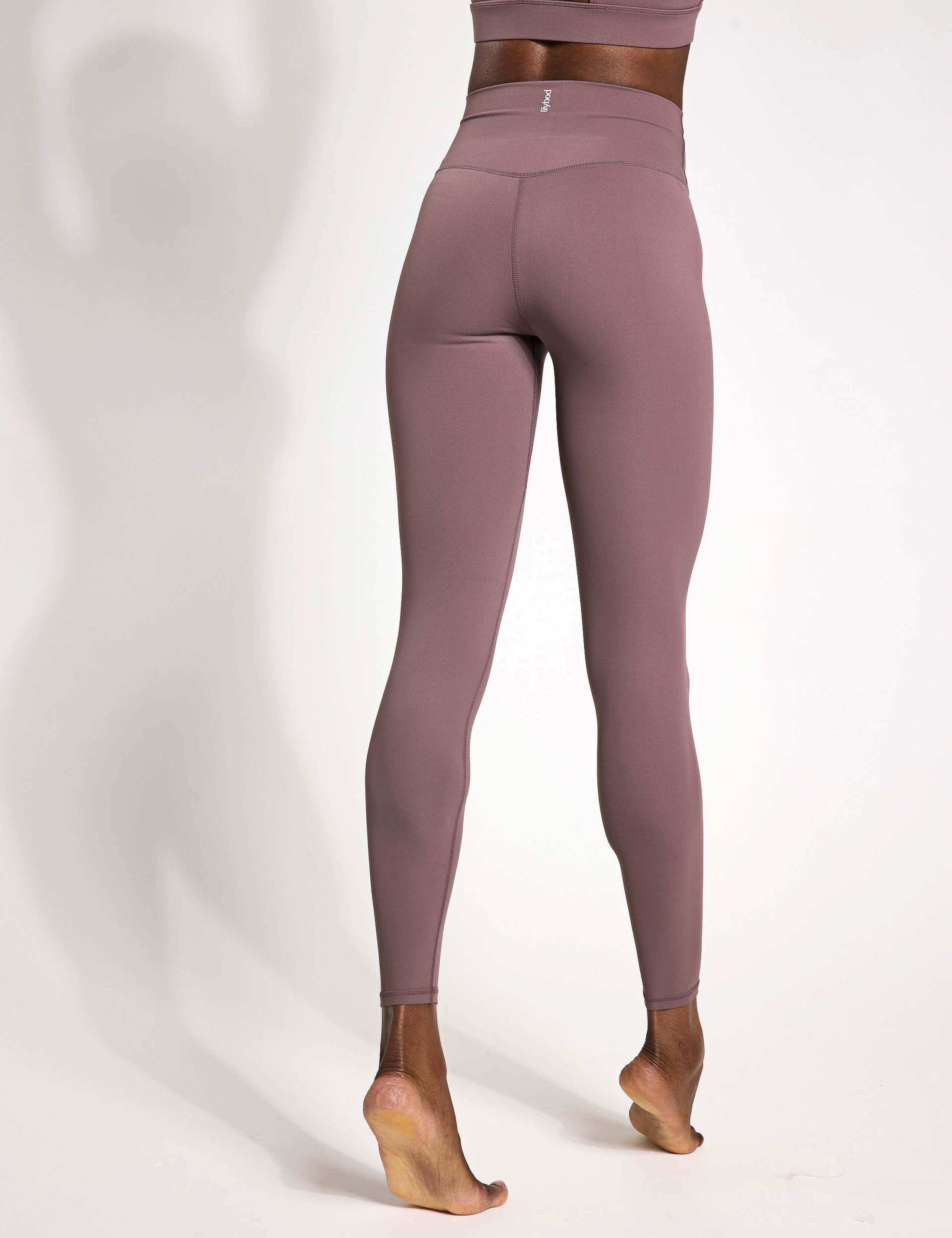 Chloe Cloud-Core High Waisted Leggings 5 of 6
