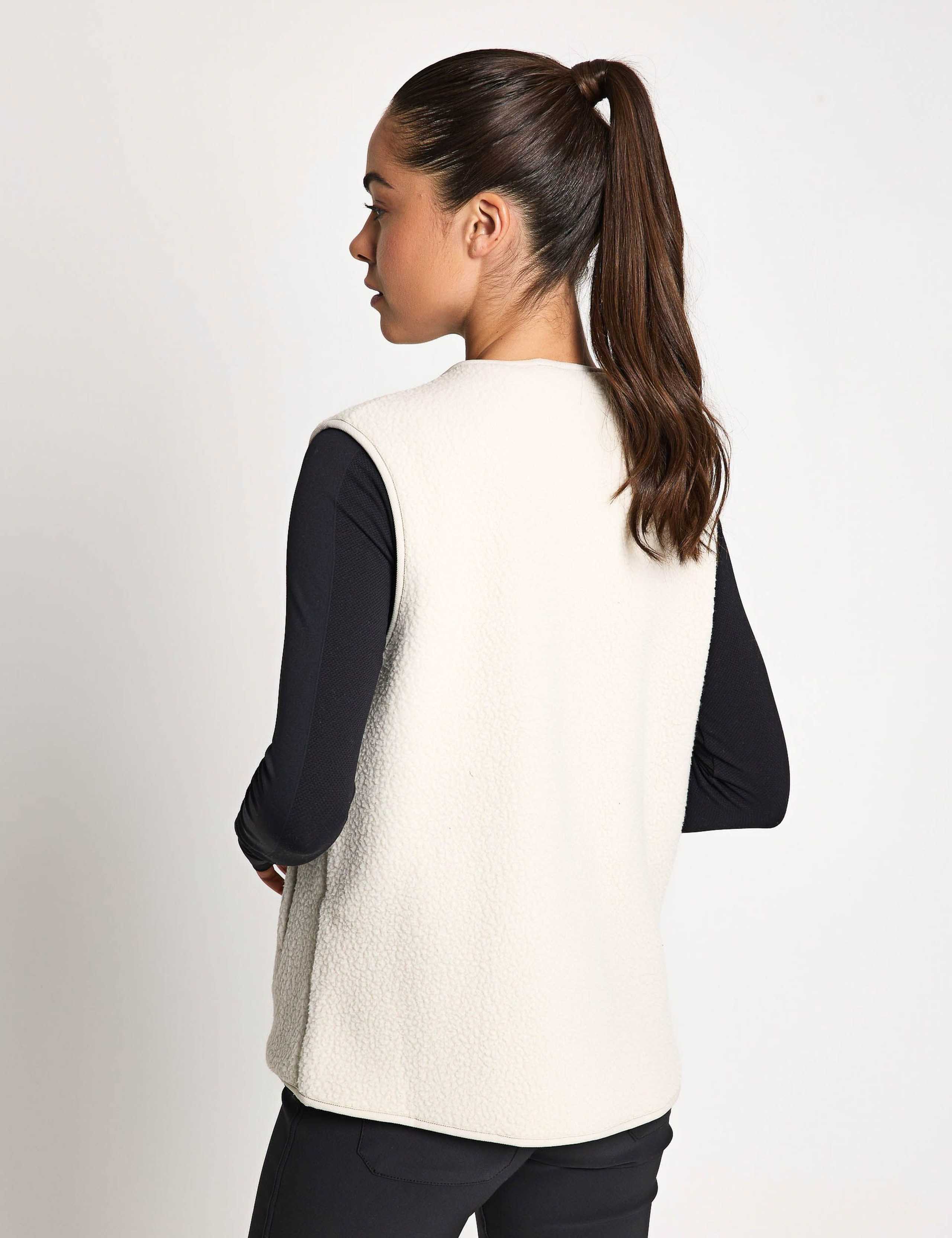 Hanby Fleece Gilet 3 of 5