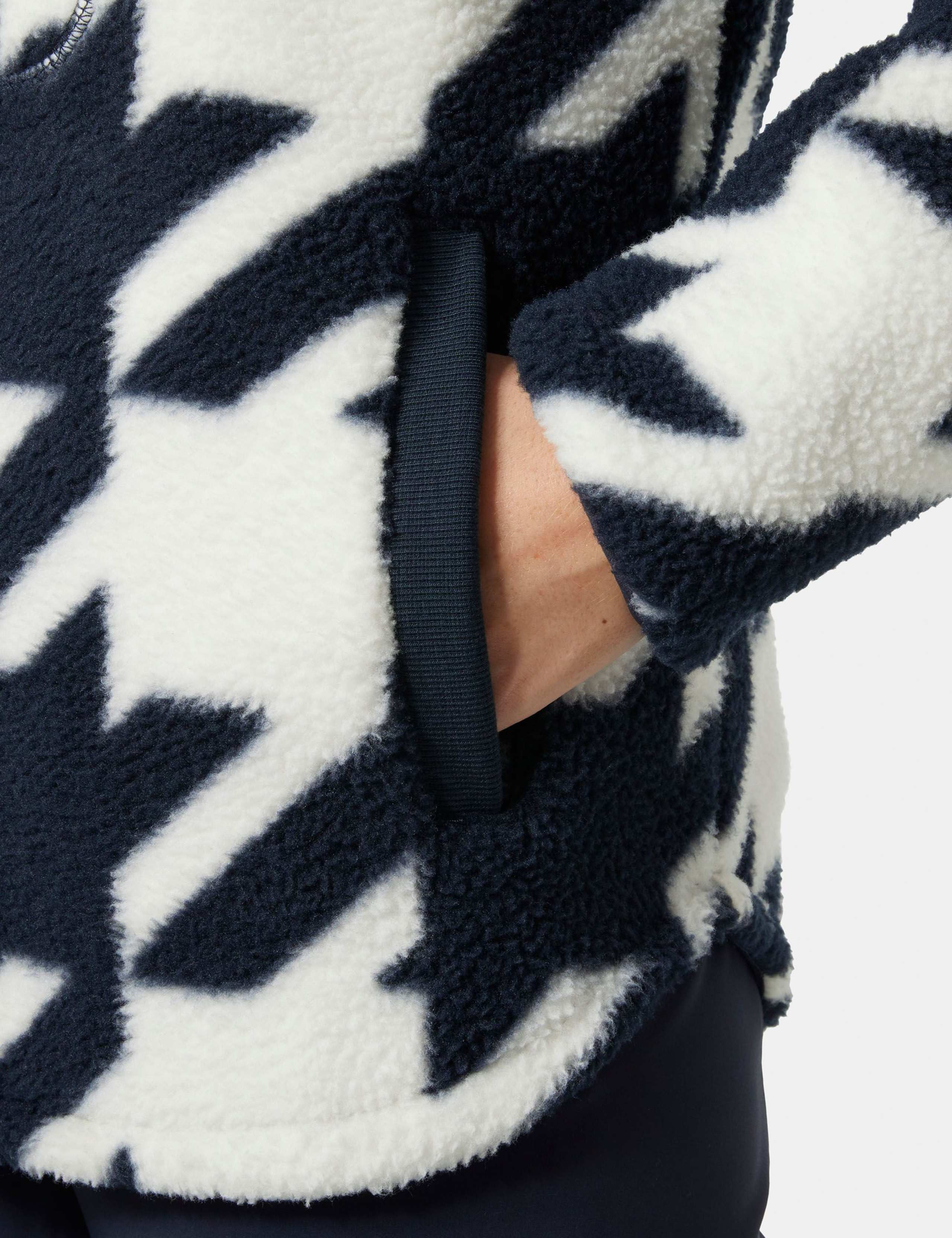 Bliss Houndstooth Half Zip Fleece Sweatshirt 5 of 5