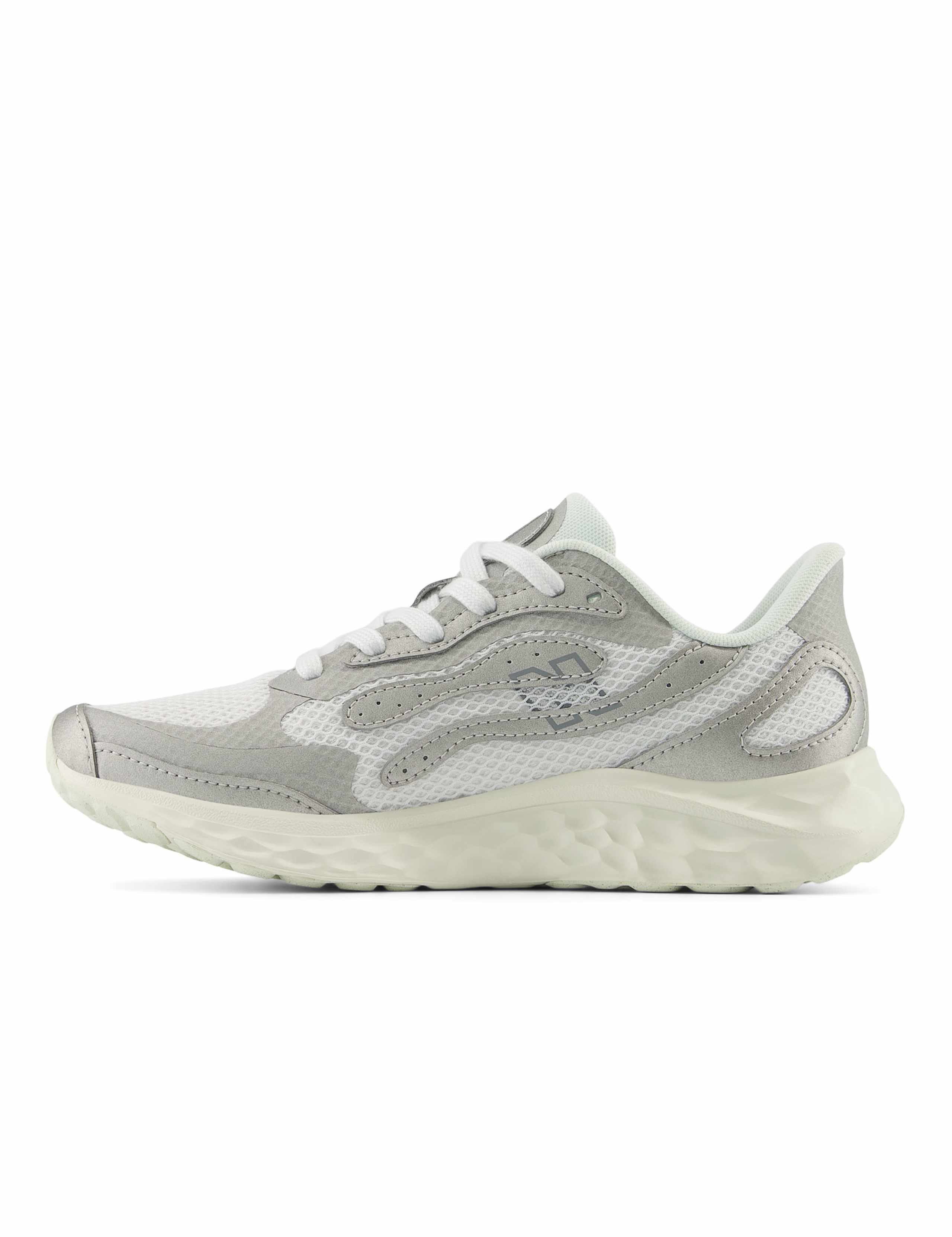 Fresh Foam Arishi V4 Trainers 3 of 5