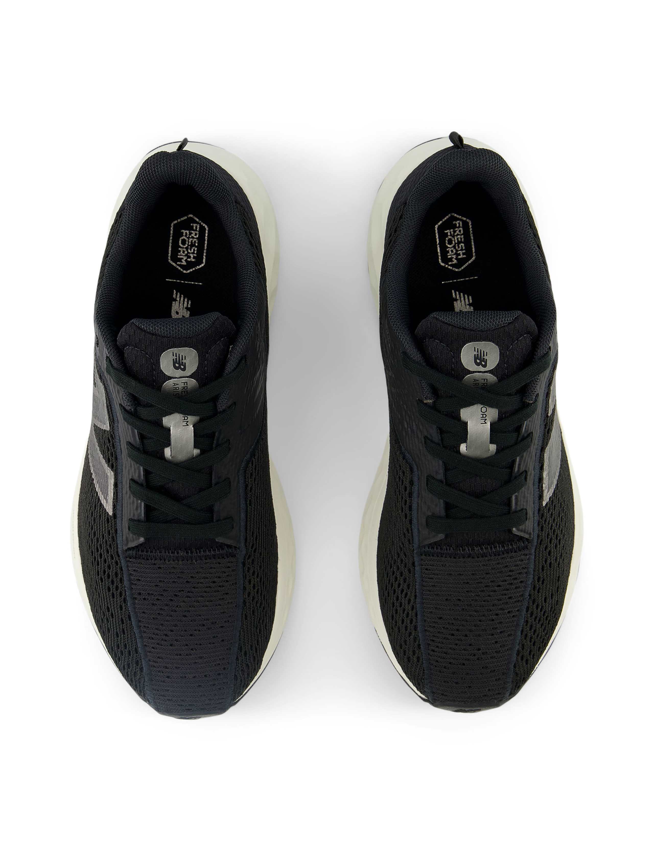 Fresh Foam Arishi V4 Trainers 2 of 6