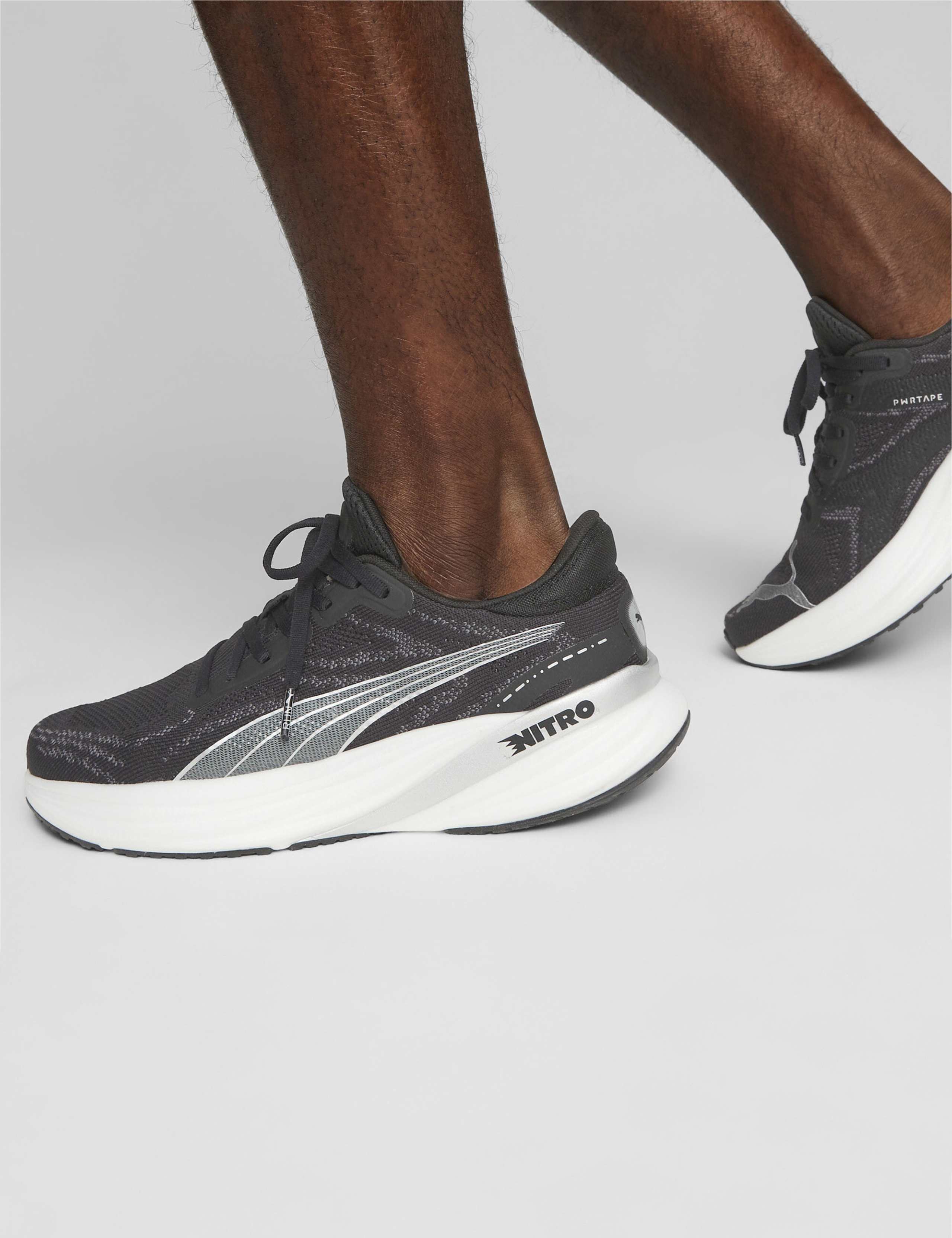 Magnify NITRO 2 Running Trainers 2 of 6