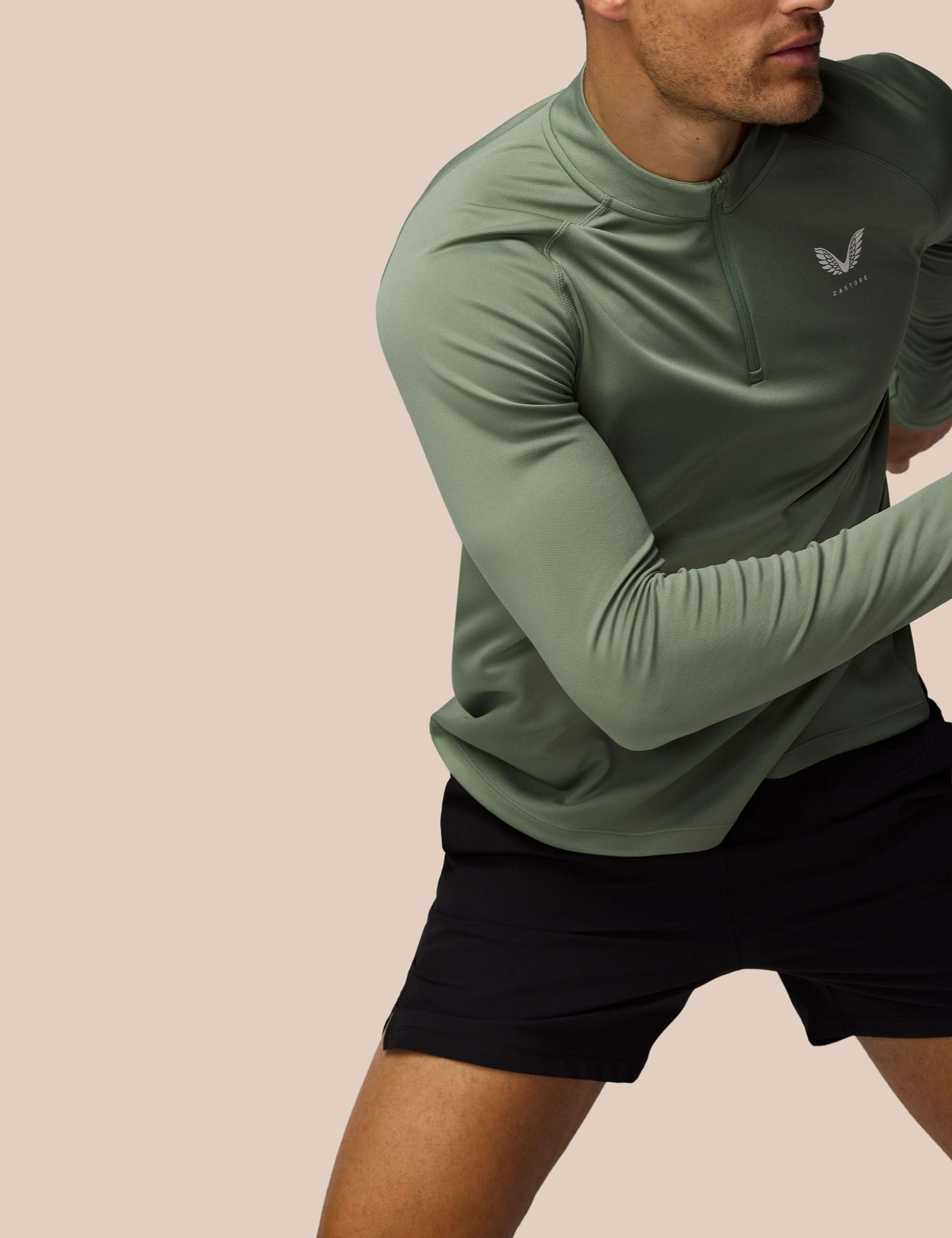 Lightweight Half Zip Training Top 6 of 7