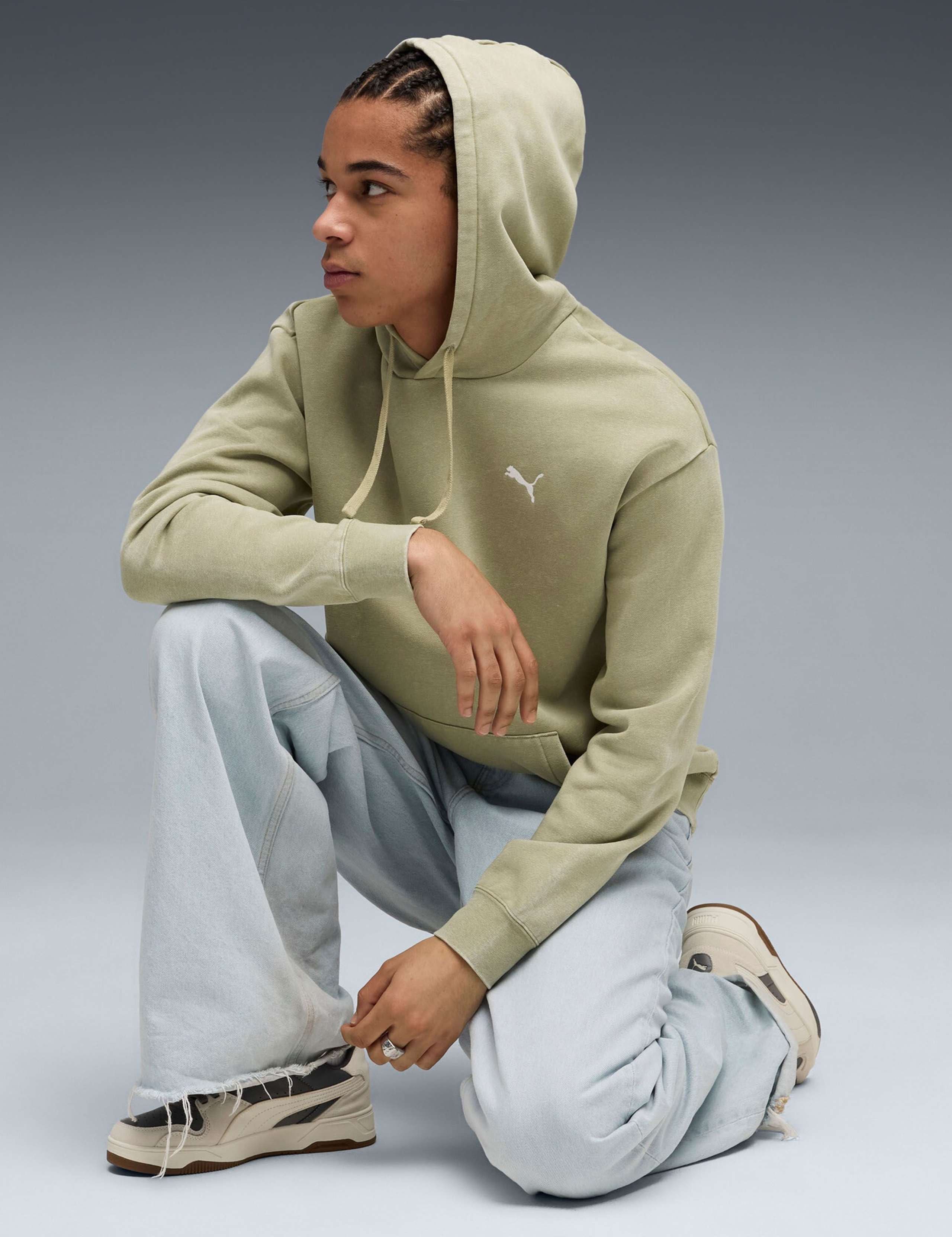 Essential Elevated Relaxed Wash Hoodie 4 of 4