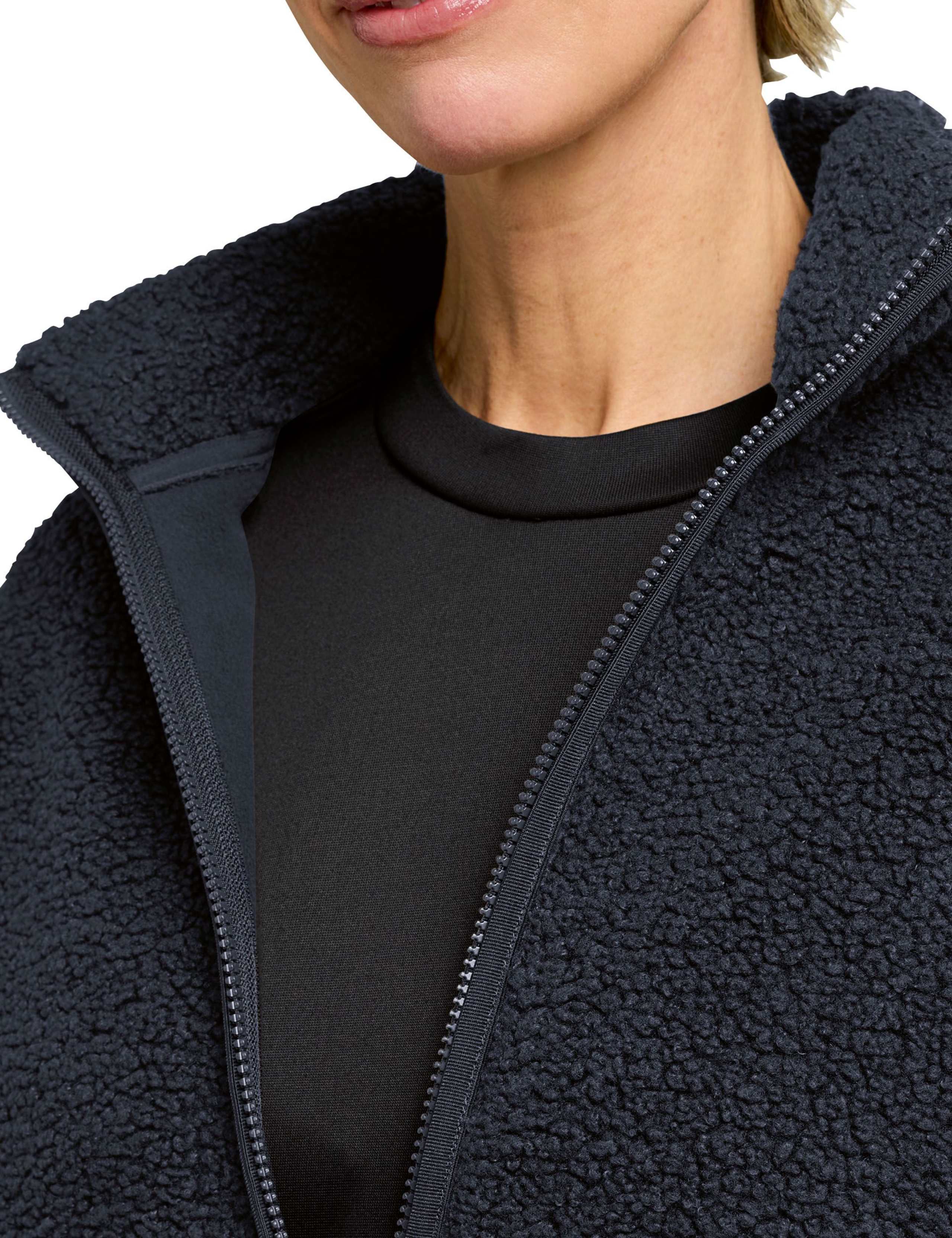 High Curl Relaxed Gilet 5 of 7