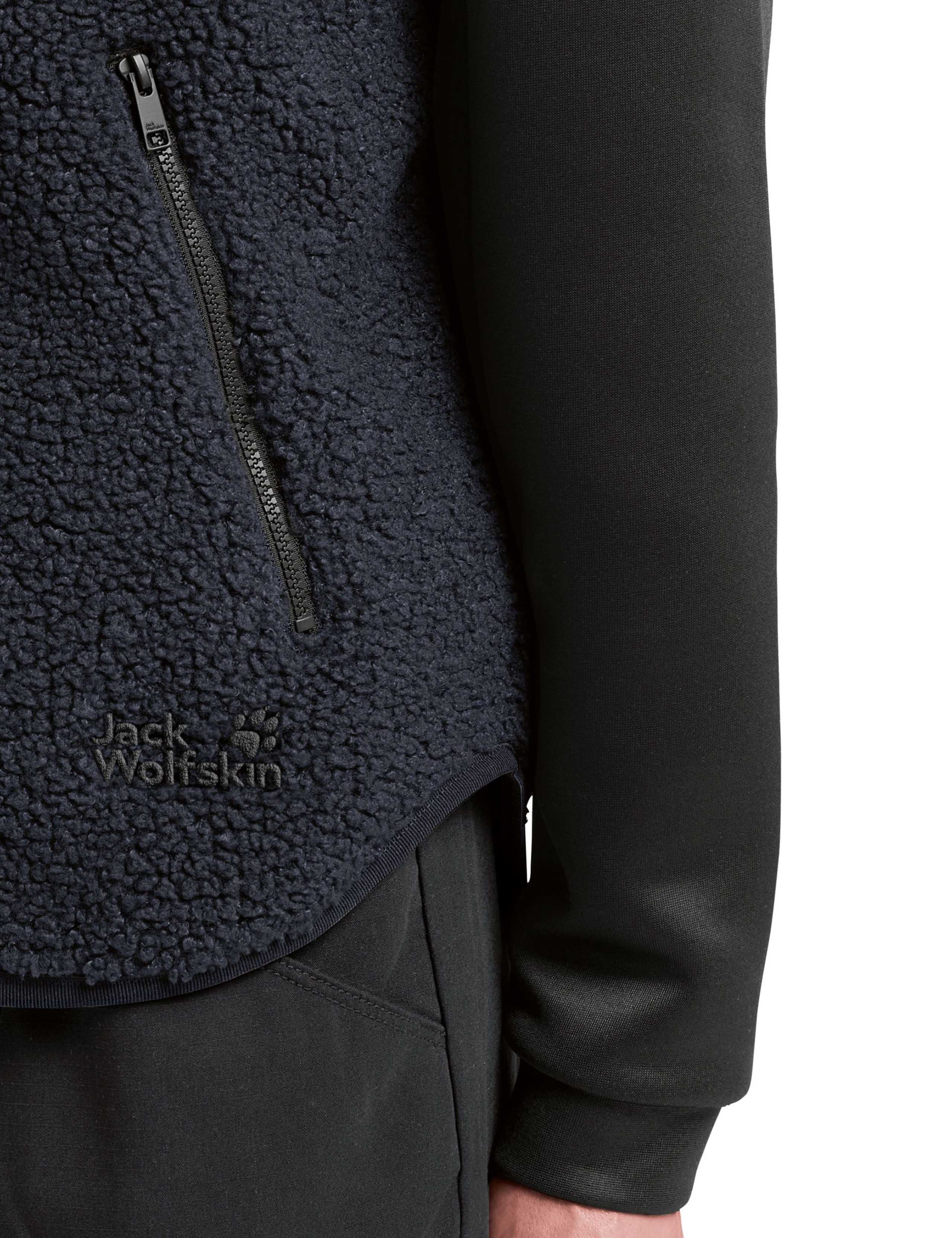 High Curl Relaxed Gilet 6 of 7
