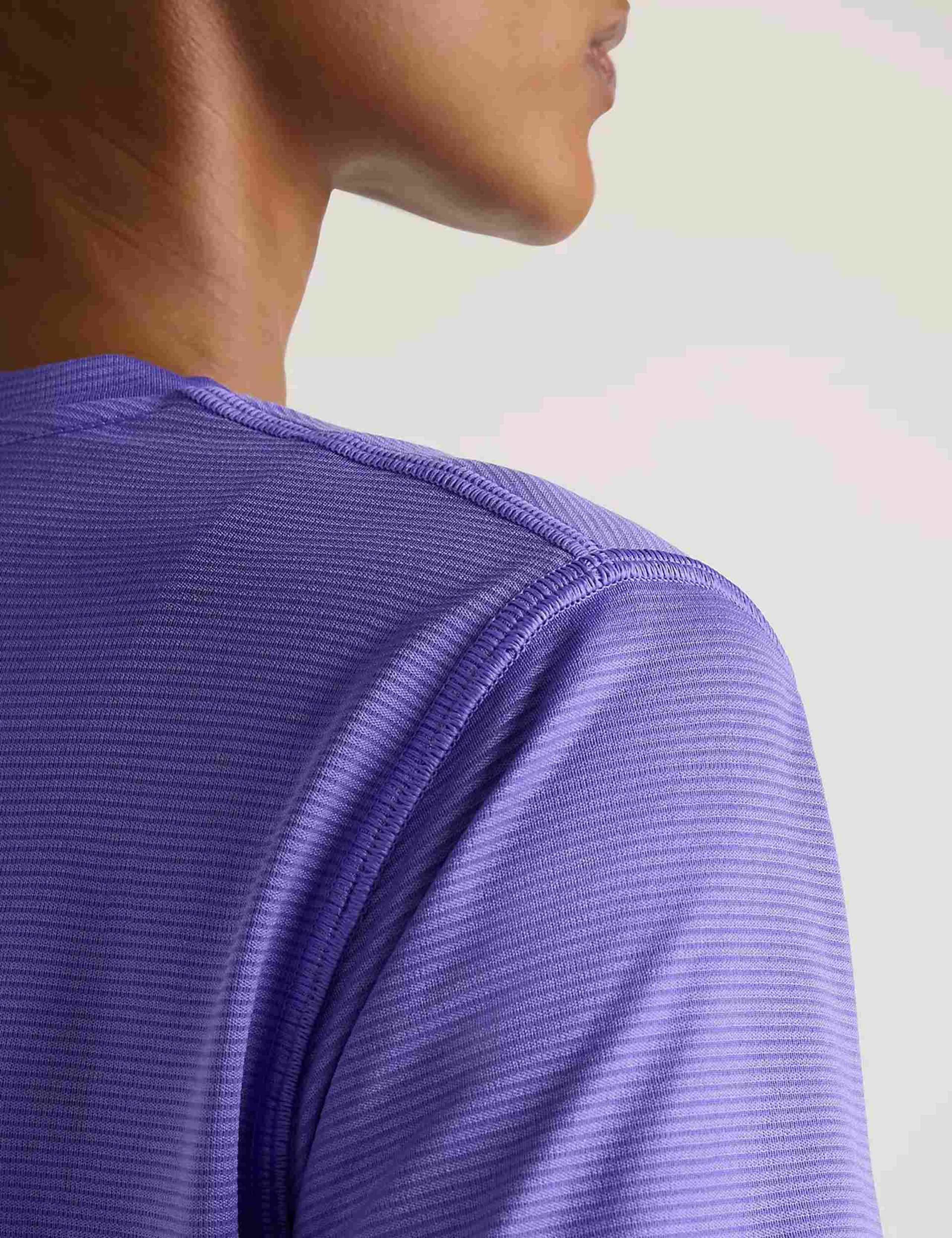 Round Neck T-Shirt 3 of 4