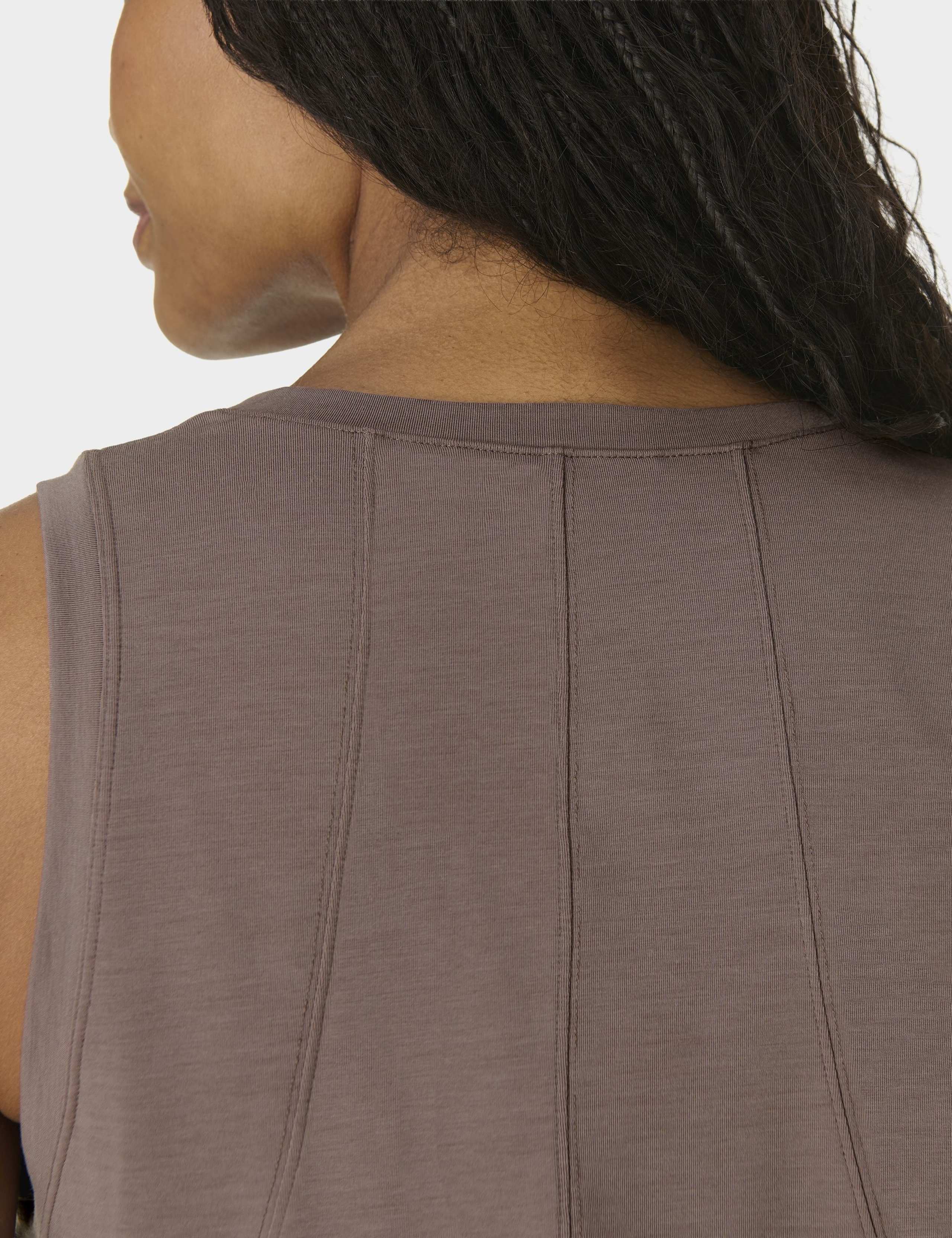 Soft Flow Vest 8 of 8