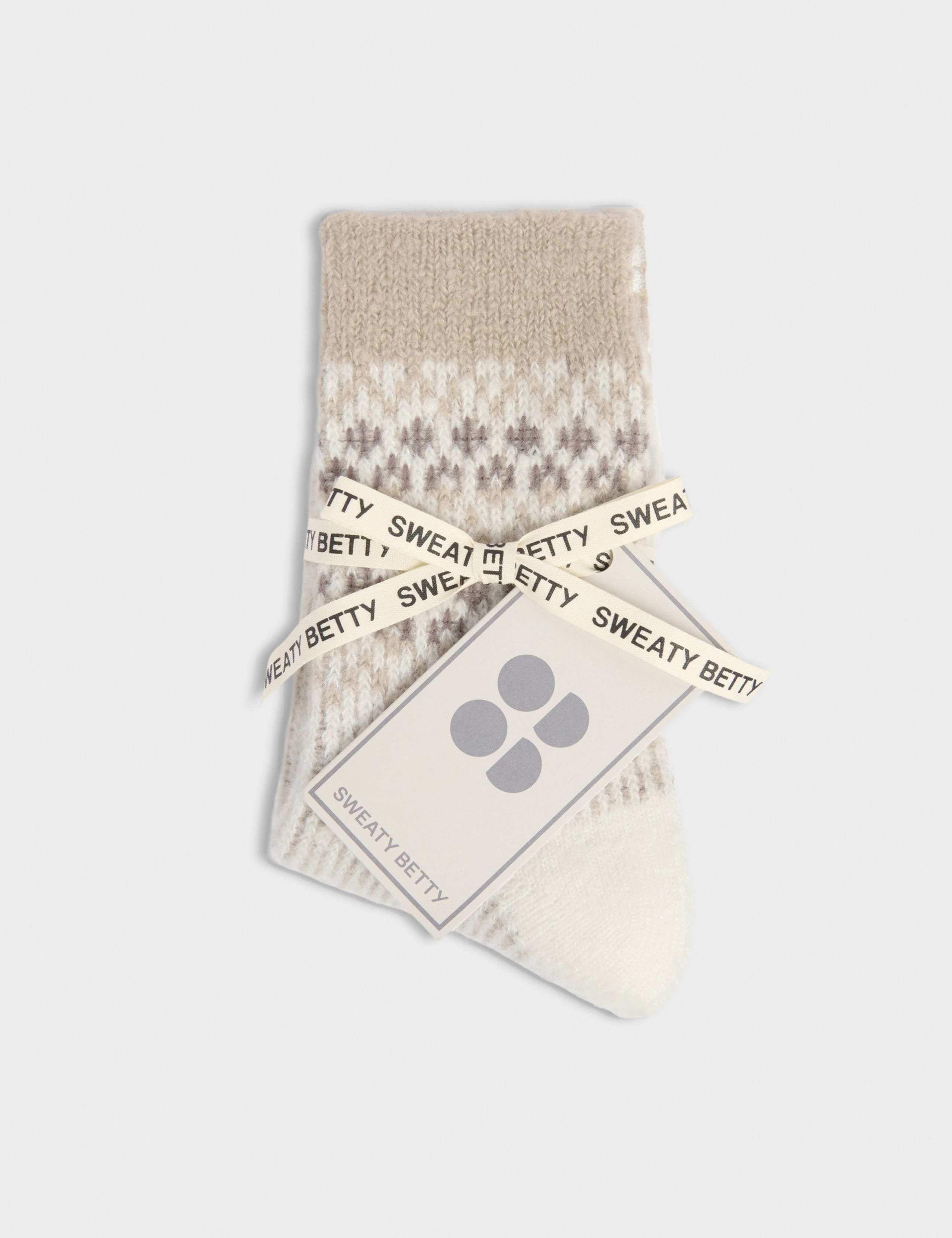 Cosy Highland Wool Blend Ankle High Socks 2 of 4