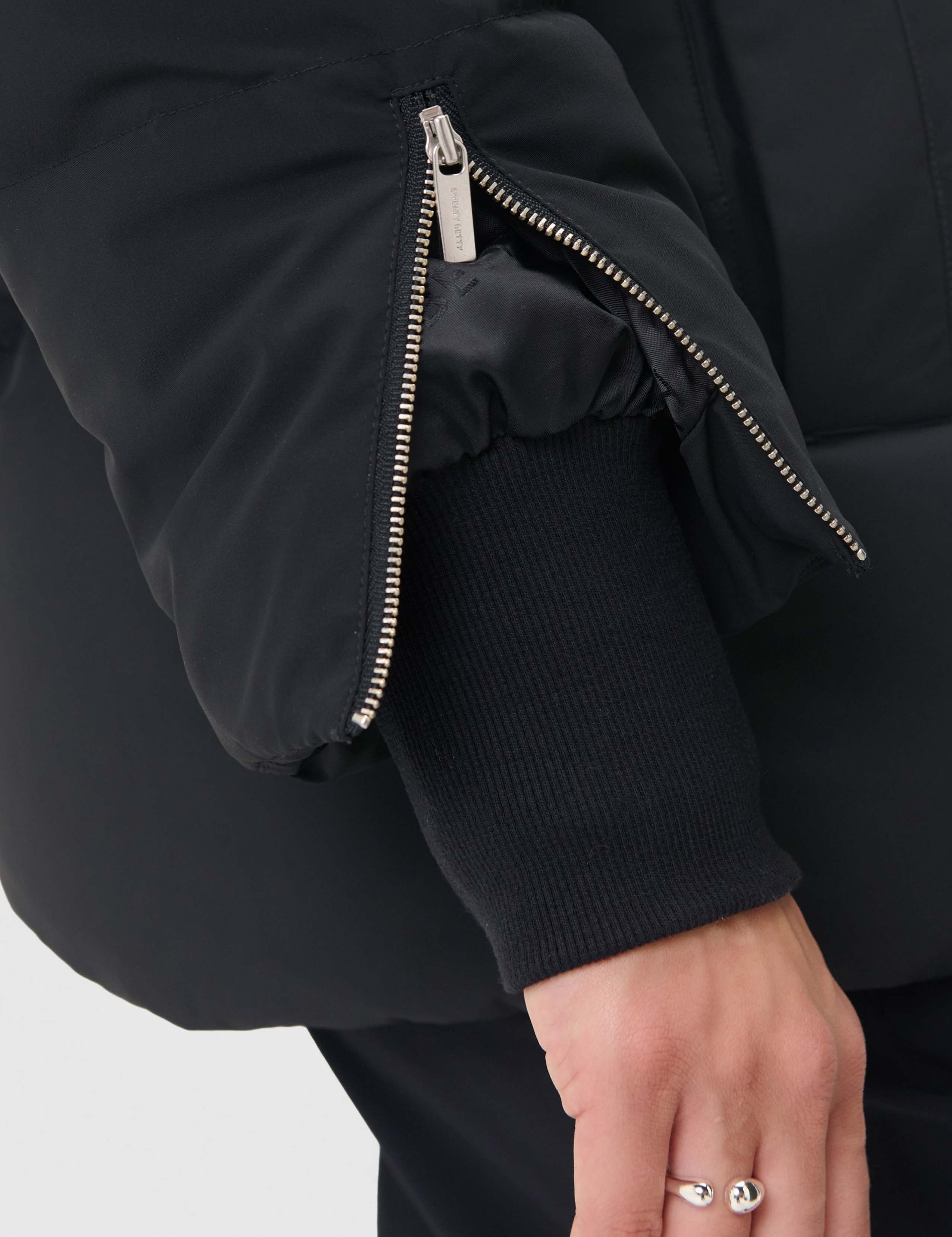 Nimbus CloudWeight Cropped Puffer Jacket 9 of 11