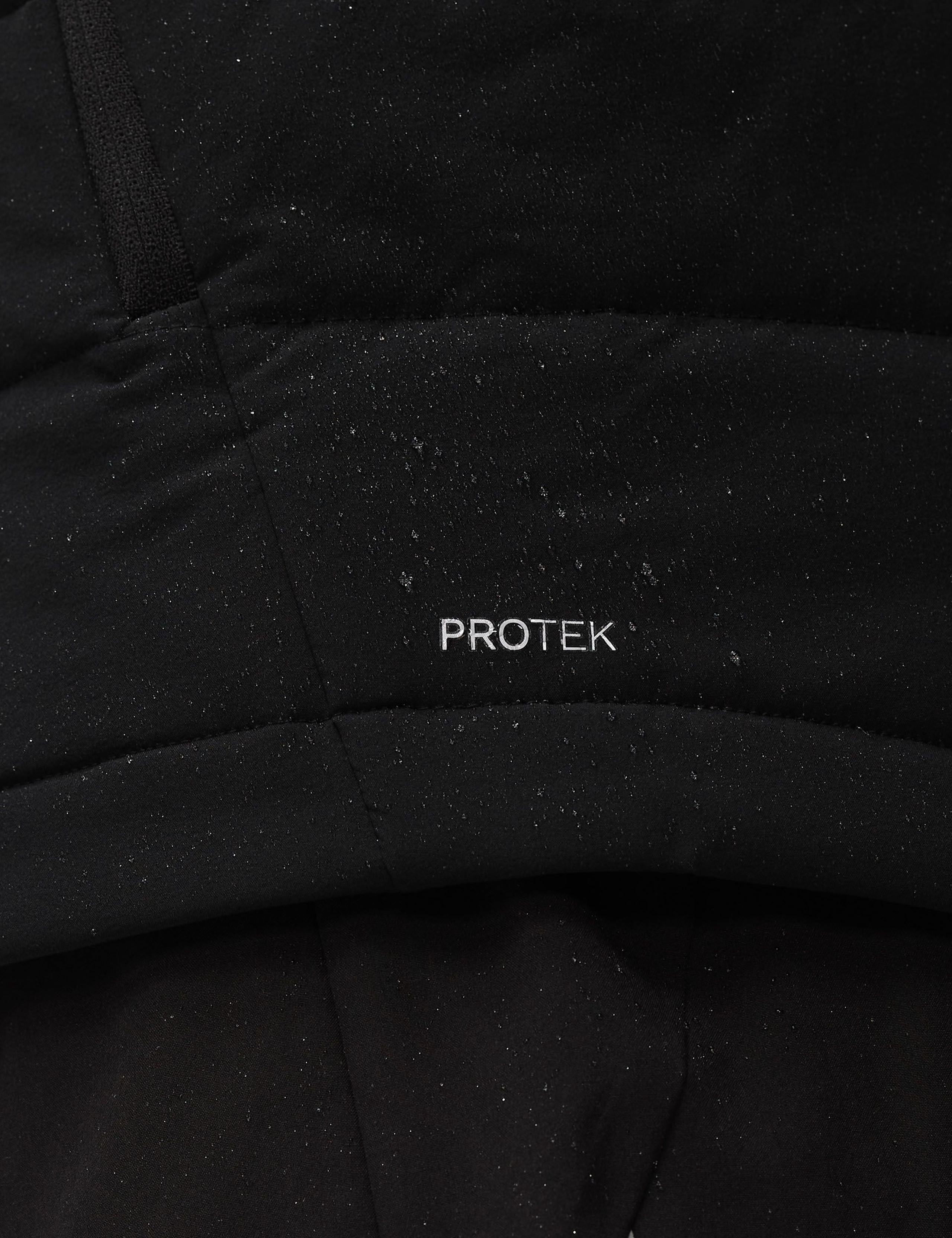 Apex Gilet 9 of 9