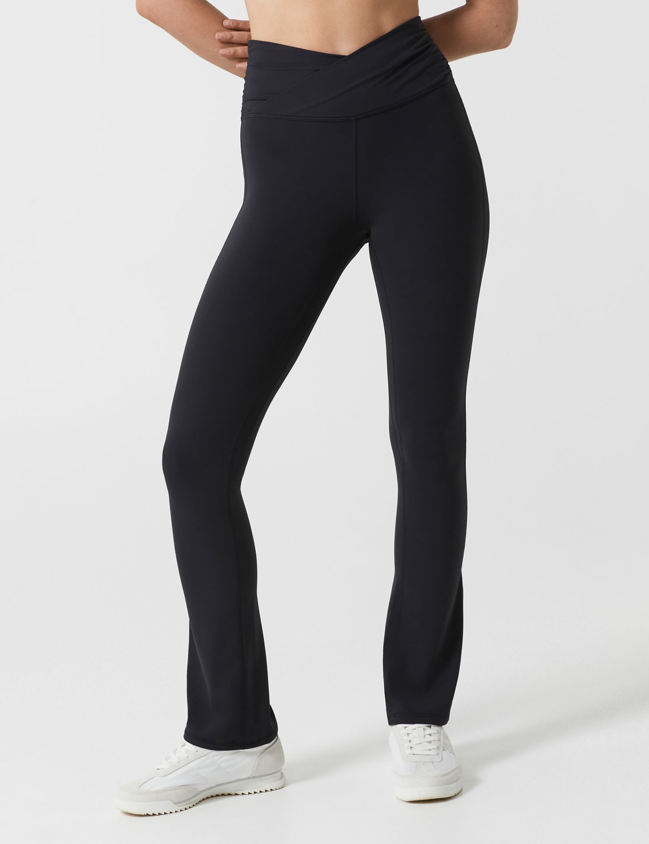 Harlow Cloud Core Bootcut Leggings 2 of 10