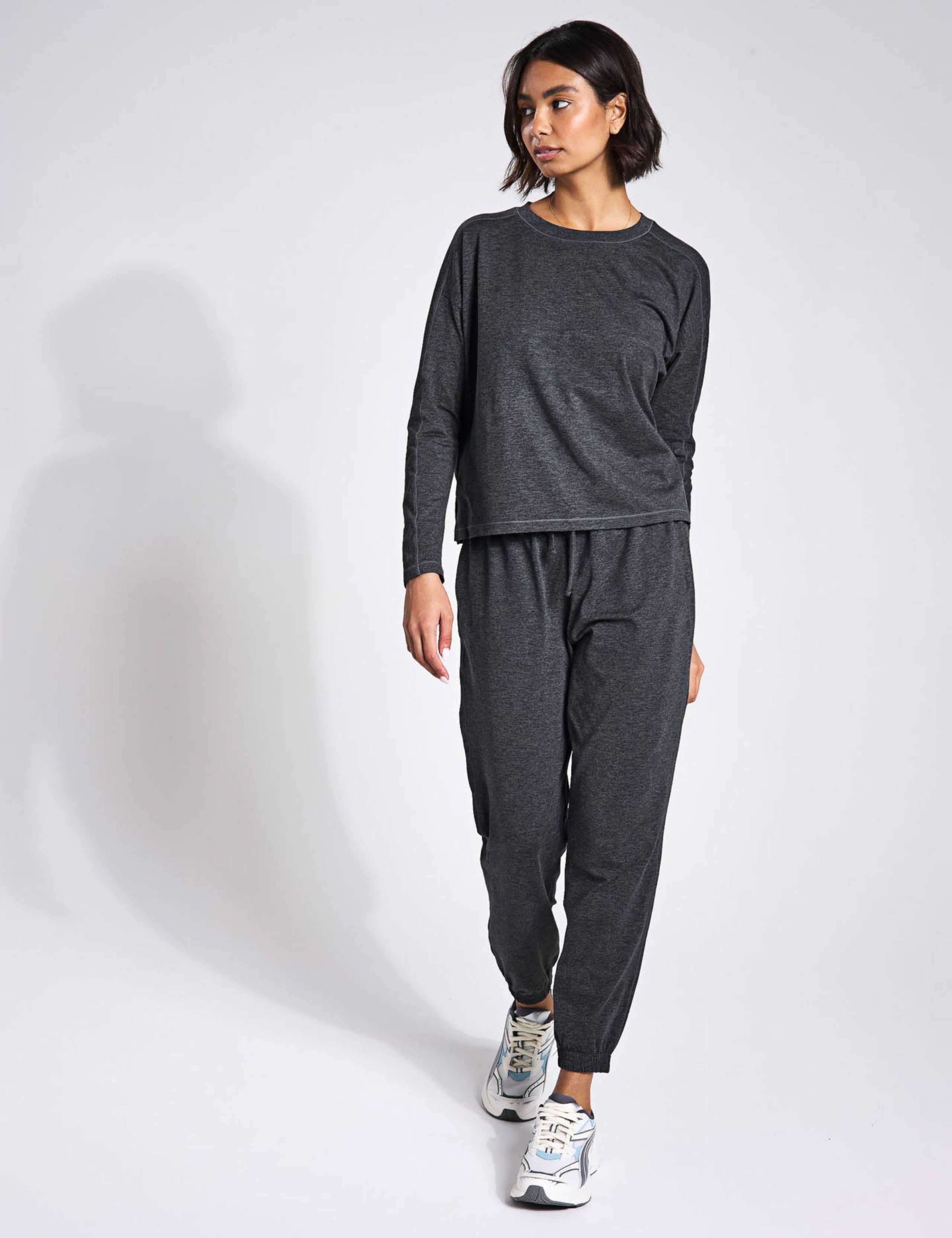 ReSet Cuffed High Waisted Relaxed Joggers 4 of 4