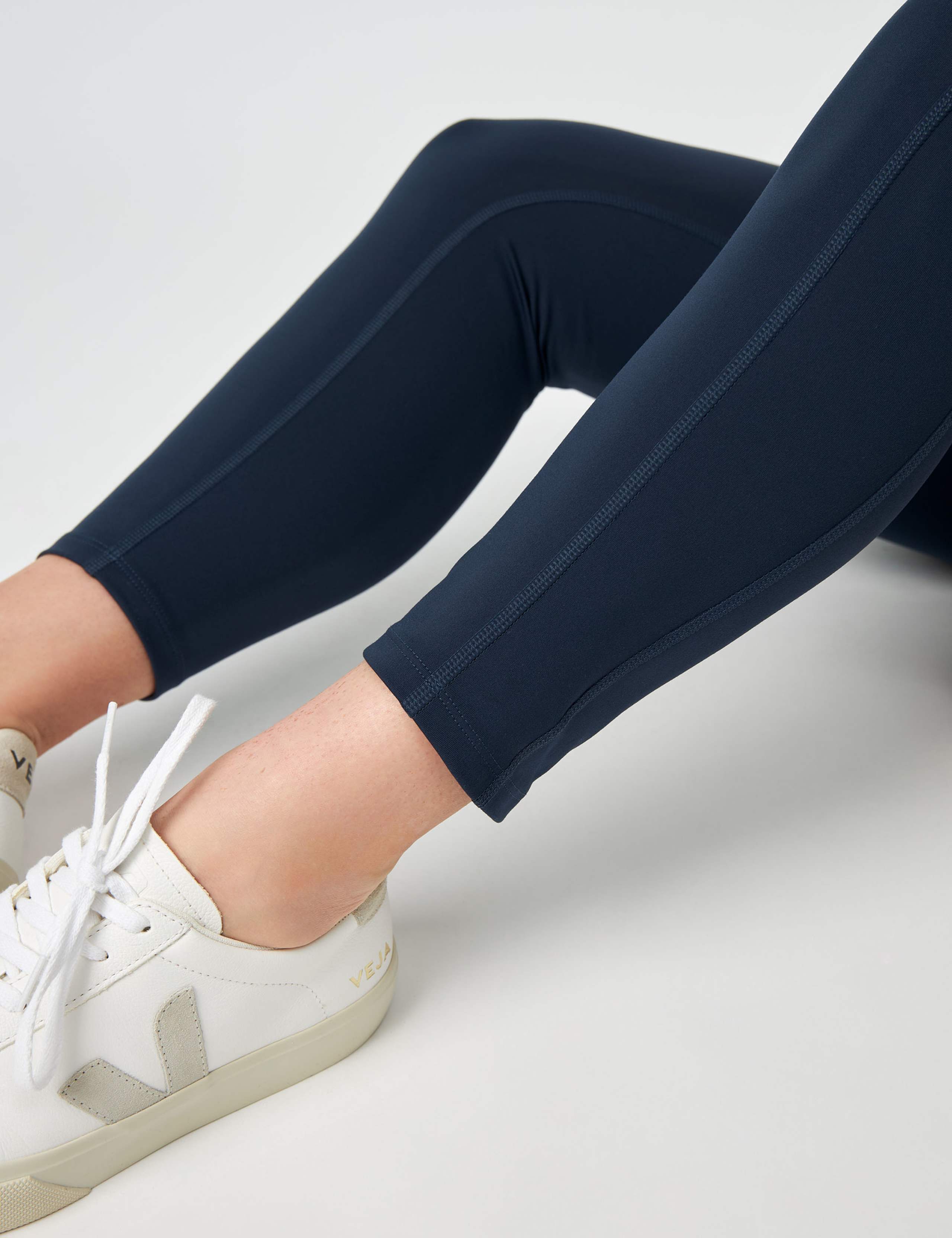 Pocket High Waisted 7/8 Leggings 4 of 5