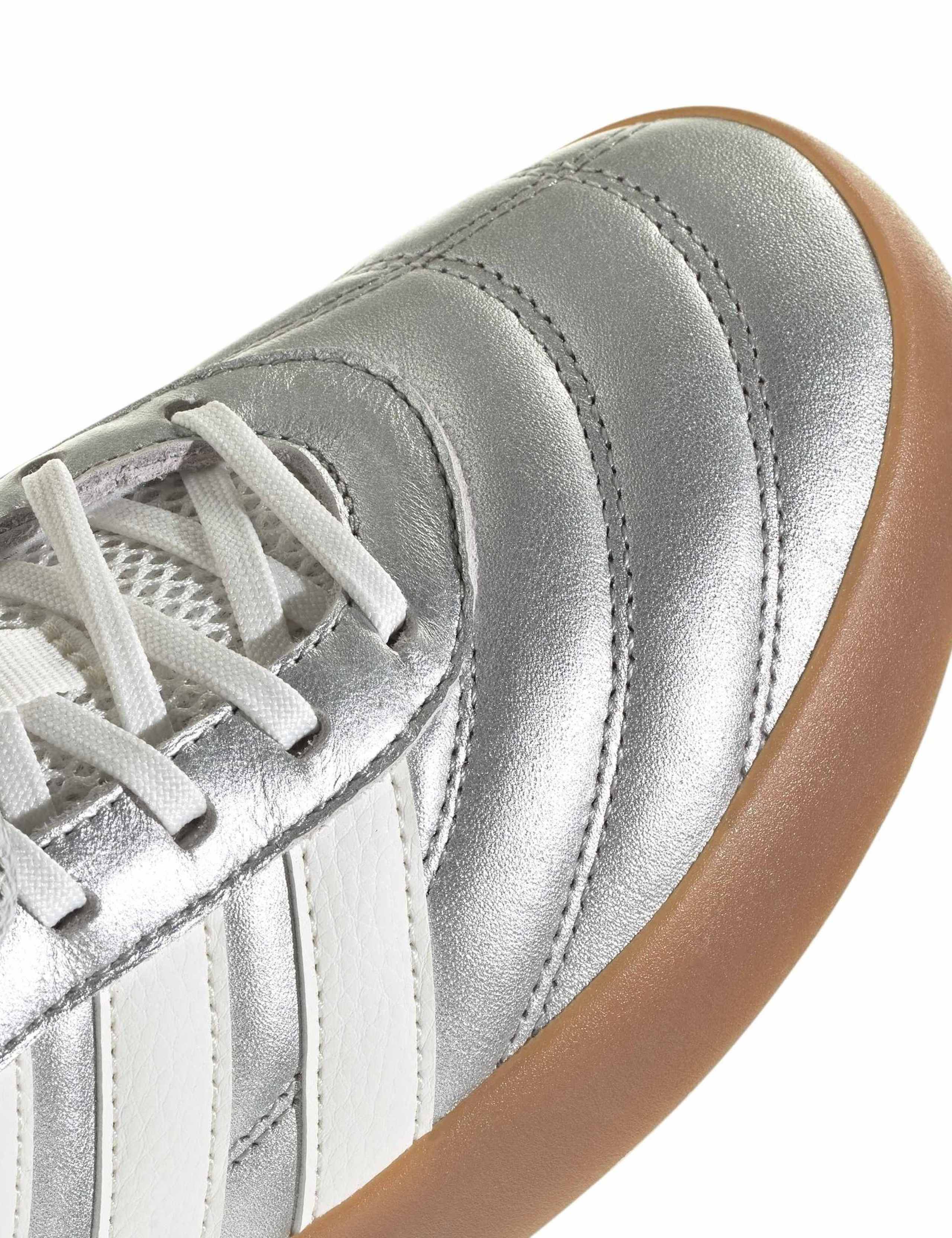 VL Court Bold 4 of 7