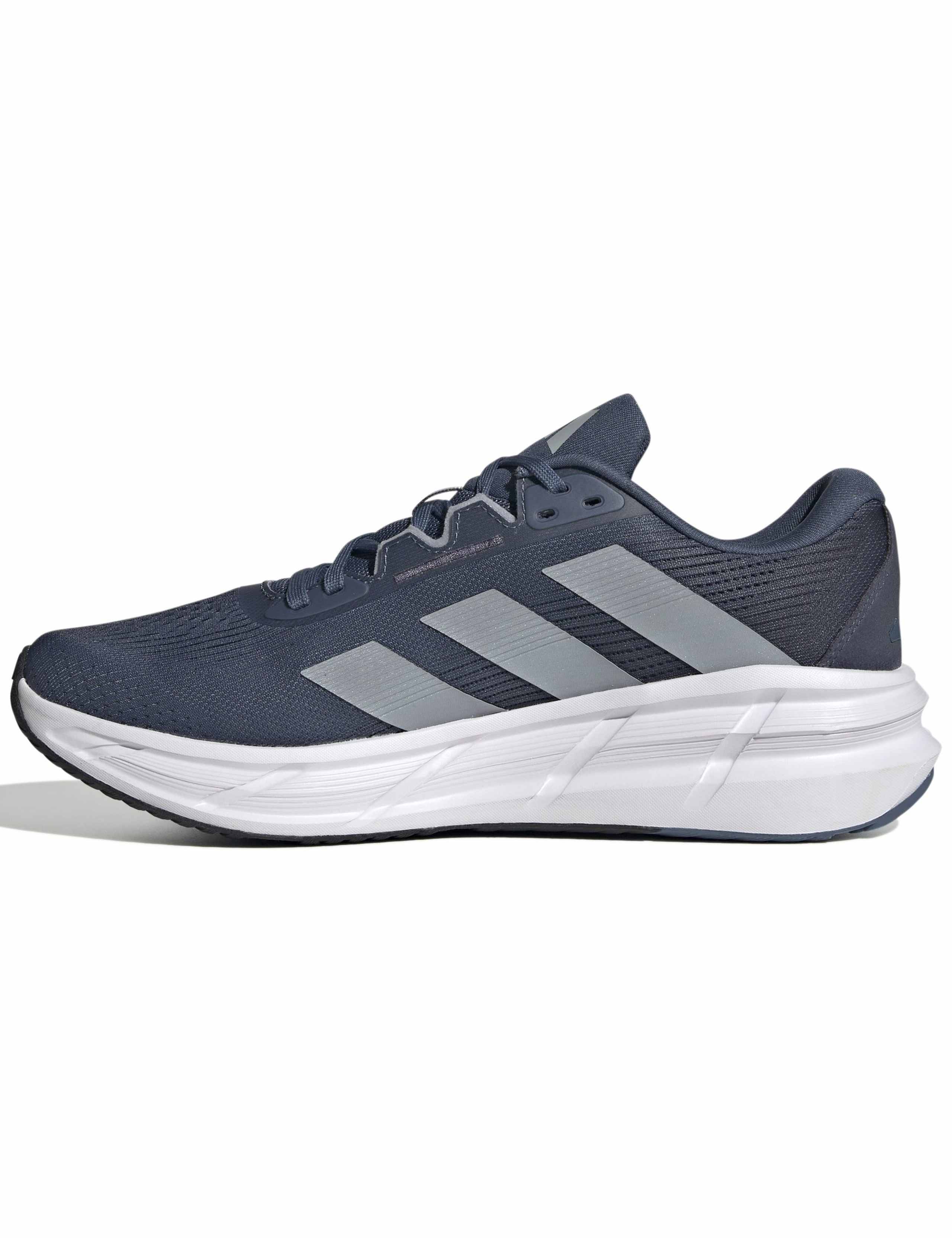 Questar 3 Running Trainers 2 of 8