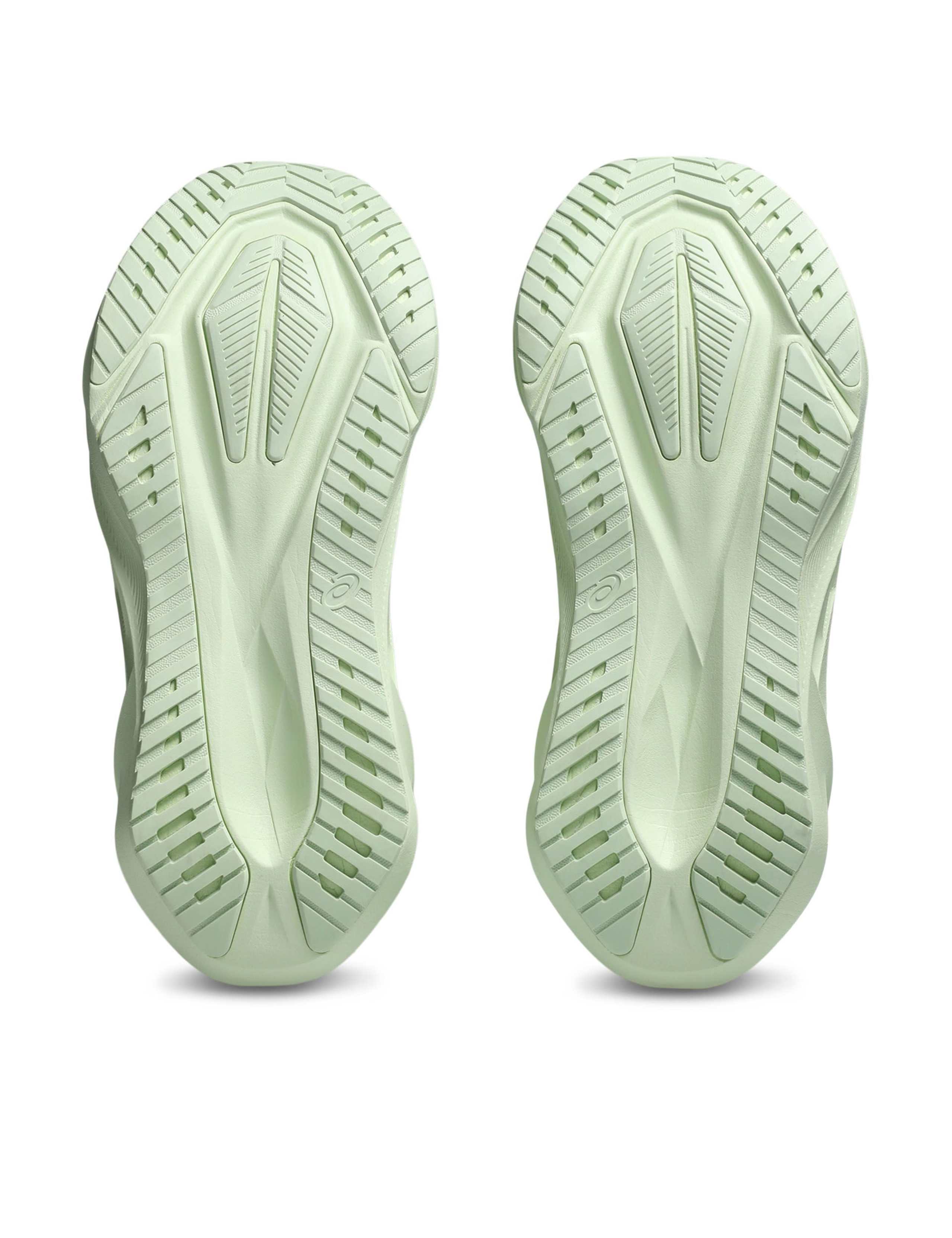 NOVABLAST 5 Running Trainers 2 of 7