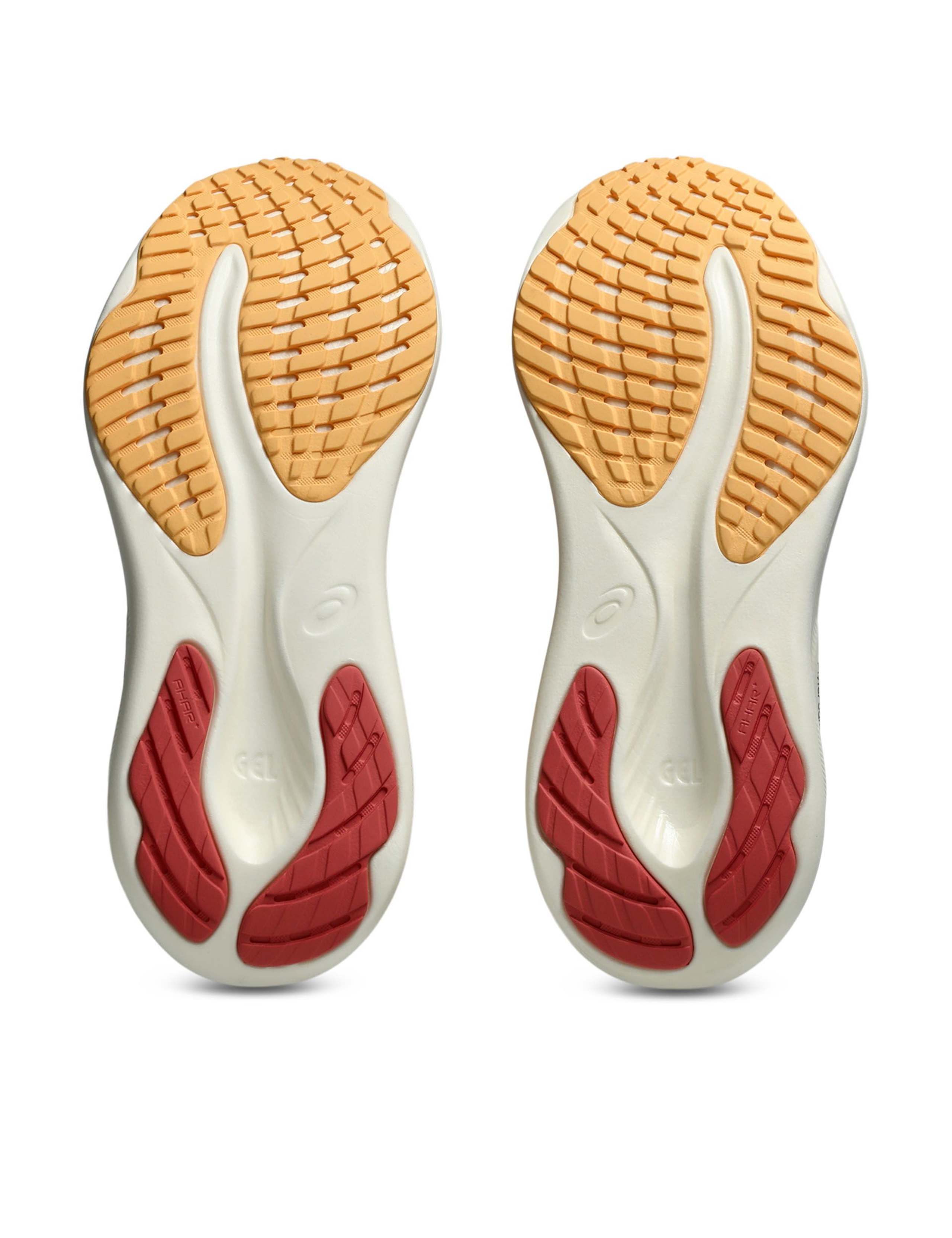 GEL-PULSE 16 Running Trainers 2 of 7