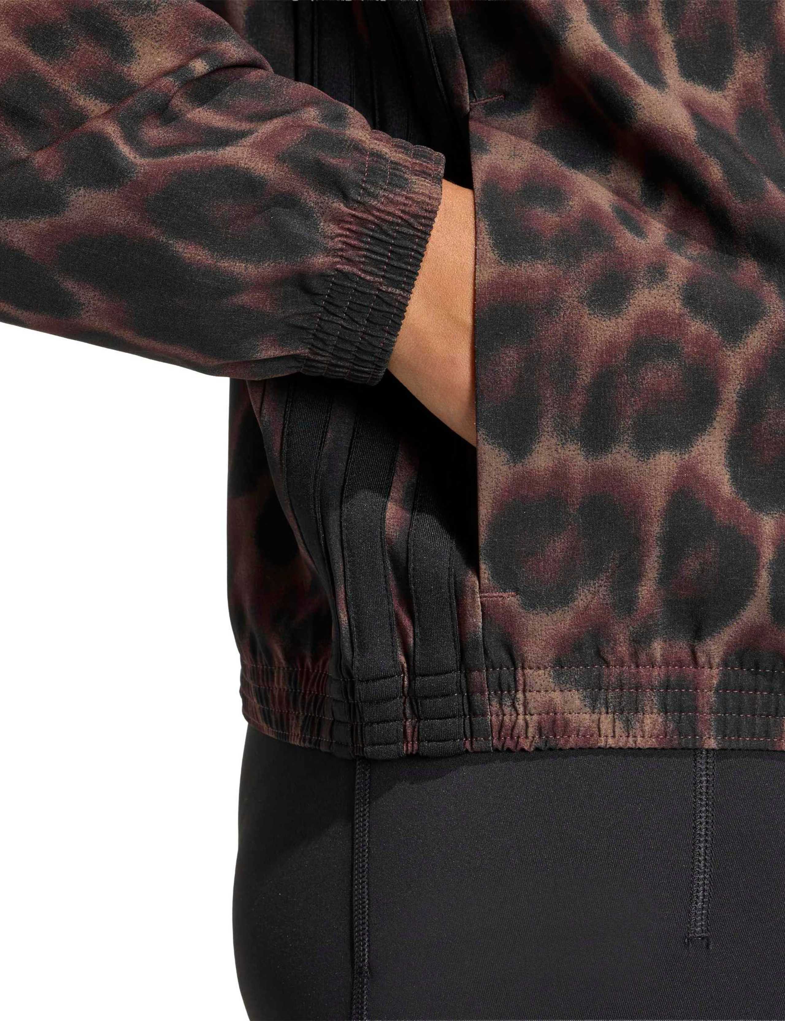 Workout Essentials Leopard Woven Jacket 6 of 6