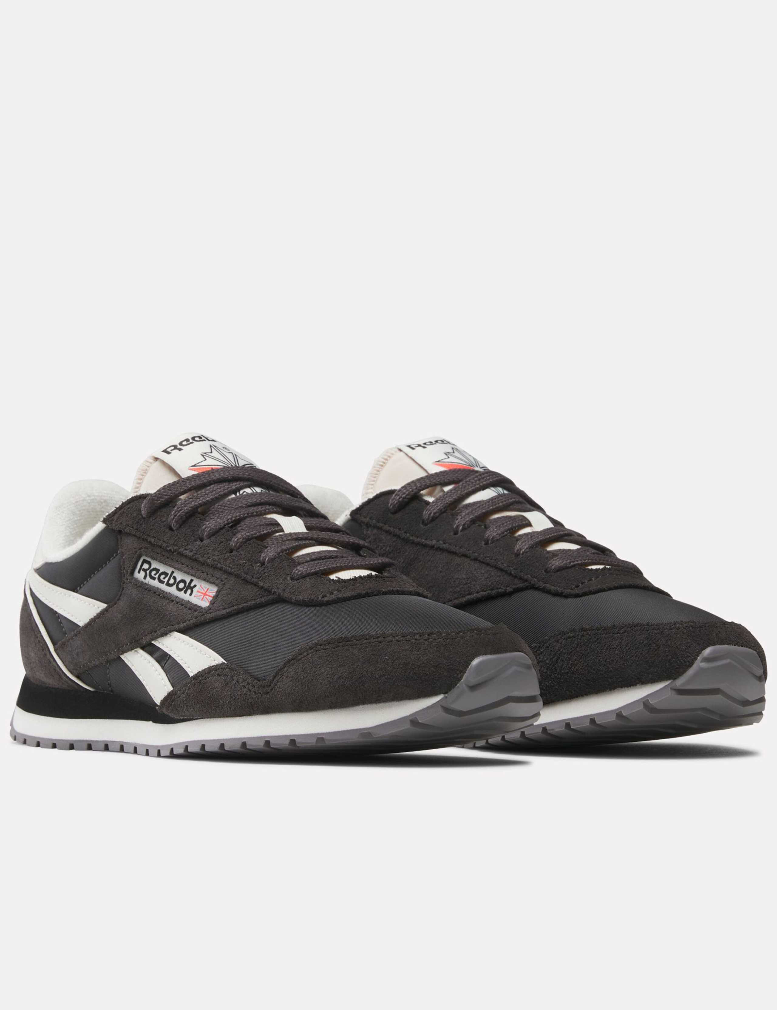 Classic AZ Suede Trainers 2 of 5