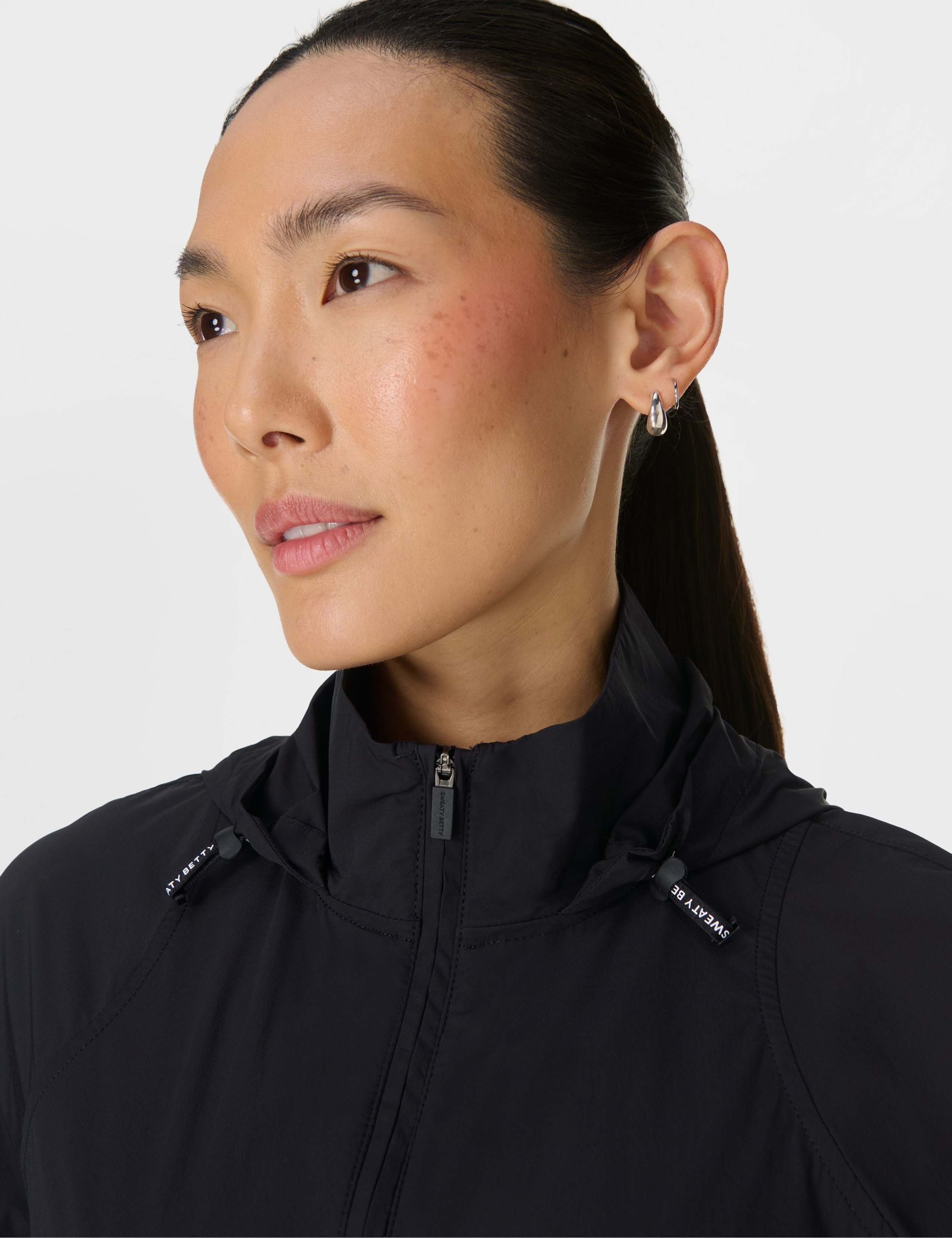 Runners High Lightweight Packable Jacket 6 of 8