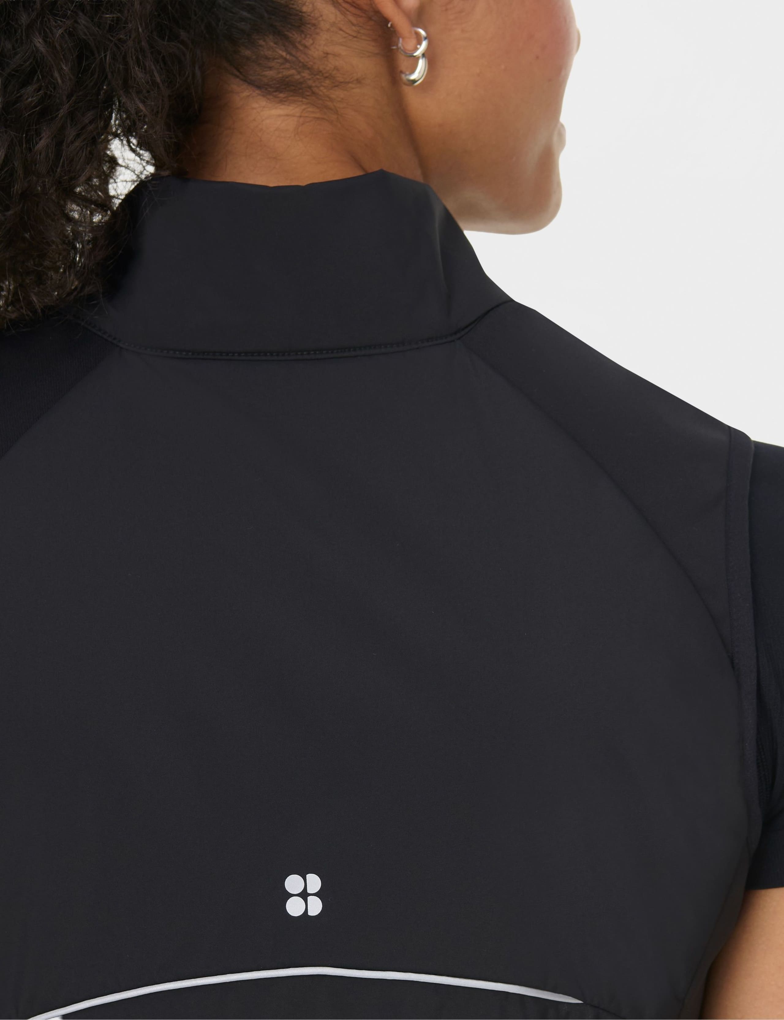 Limitless Run Thermal Zip Up High Neck Gilet 3 of 6