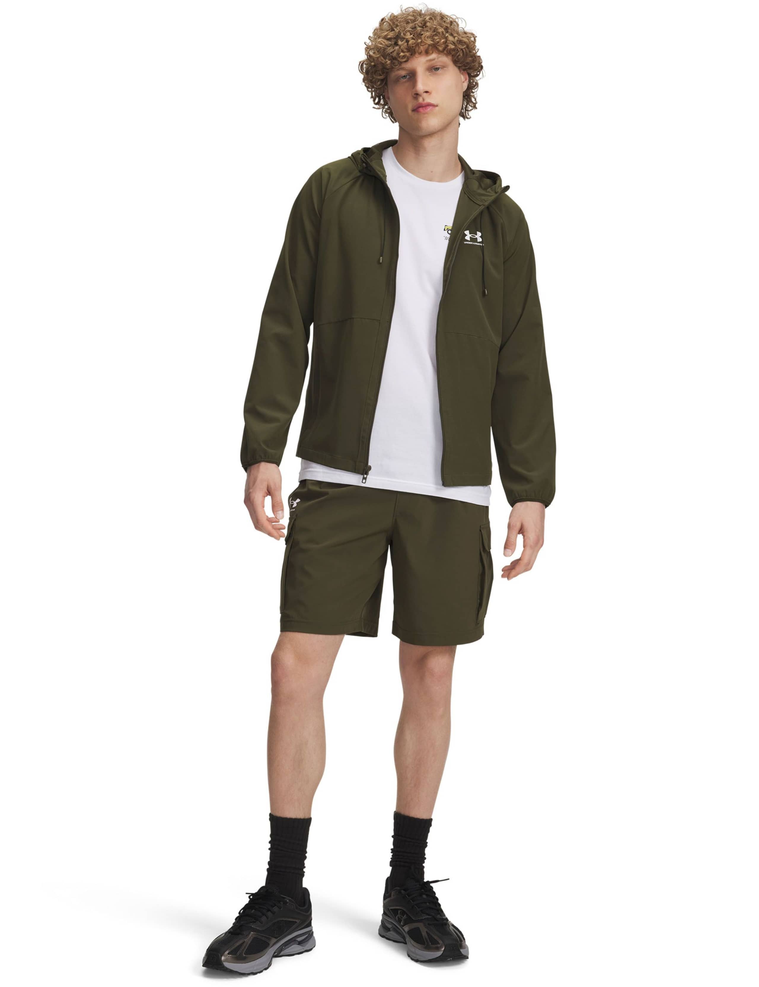 Vibe Woven Cargo Stretch Active Shorts 1 of 4